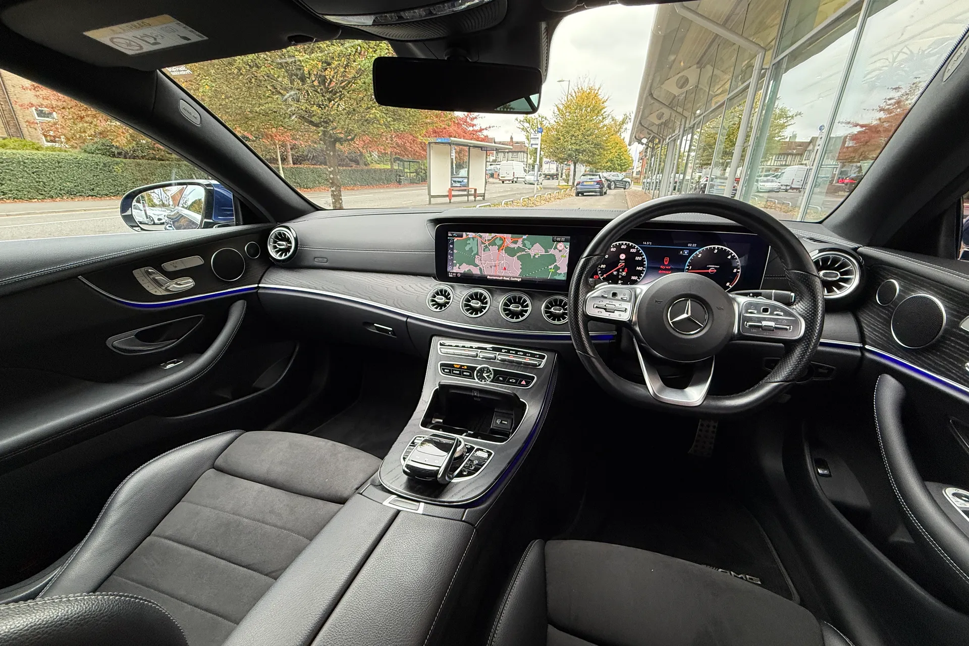 MERCEDES-BENZ E CLASS thumbnail image number 3