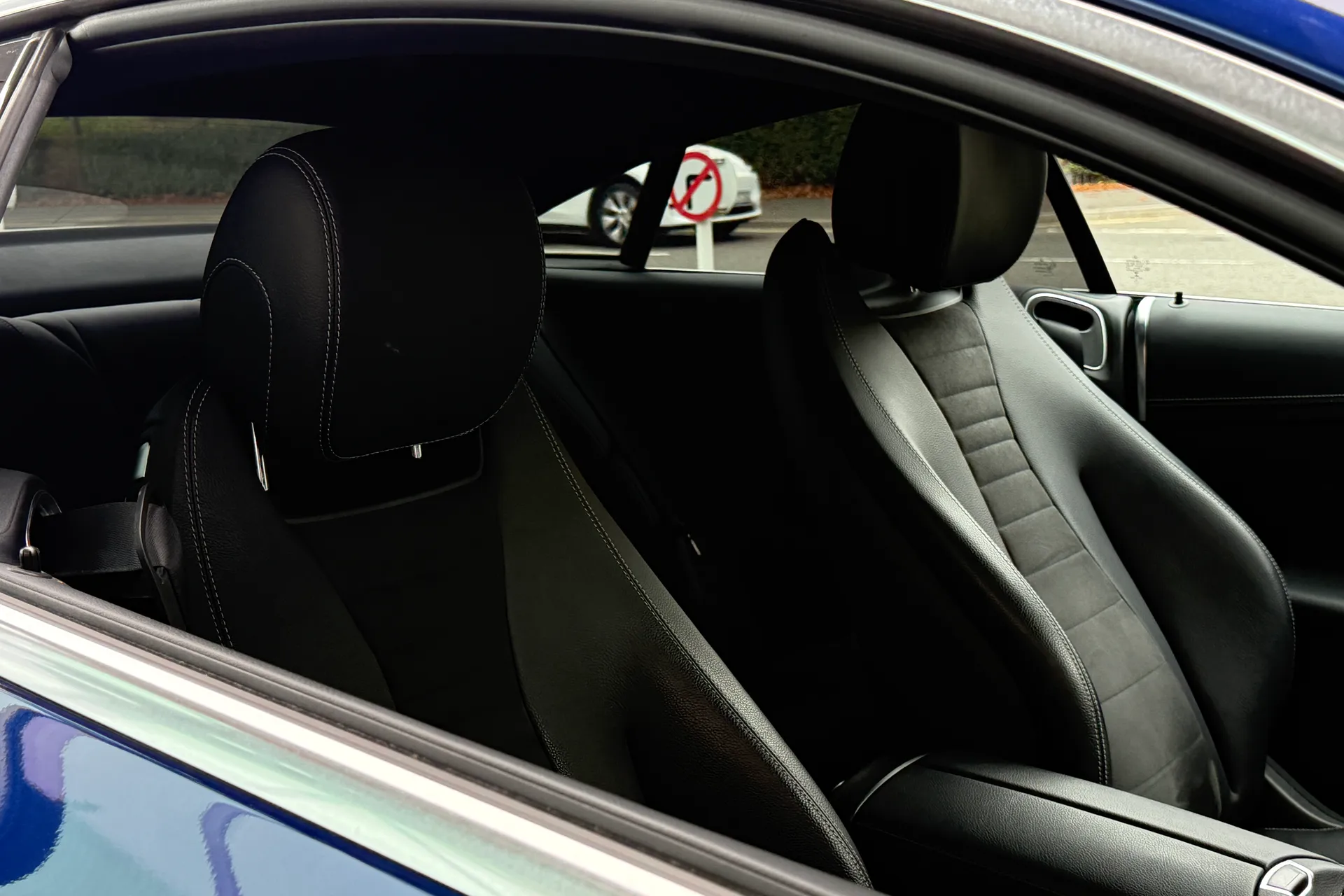 MERCEDES-BENZ E CLASS thumbnail image number 40