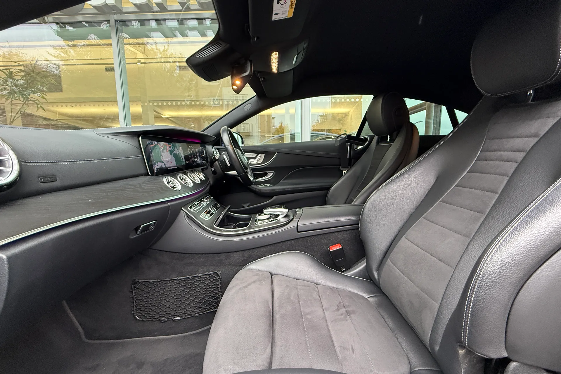 MERCEDES-BENZ E CLASS thumbnail image number 47