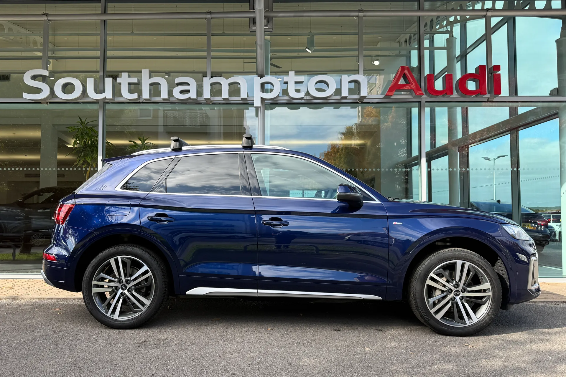 Audi Q5 thumbnail image number 4