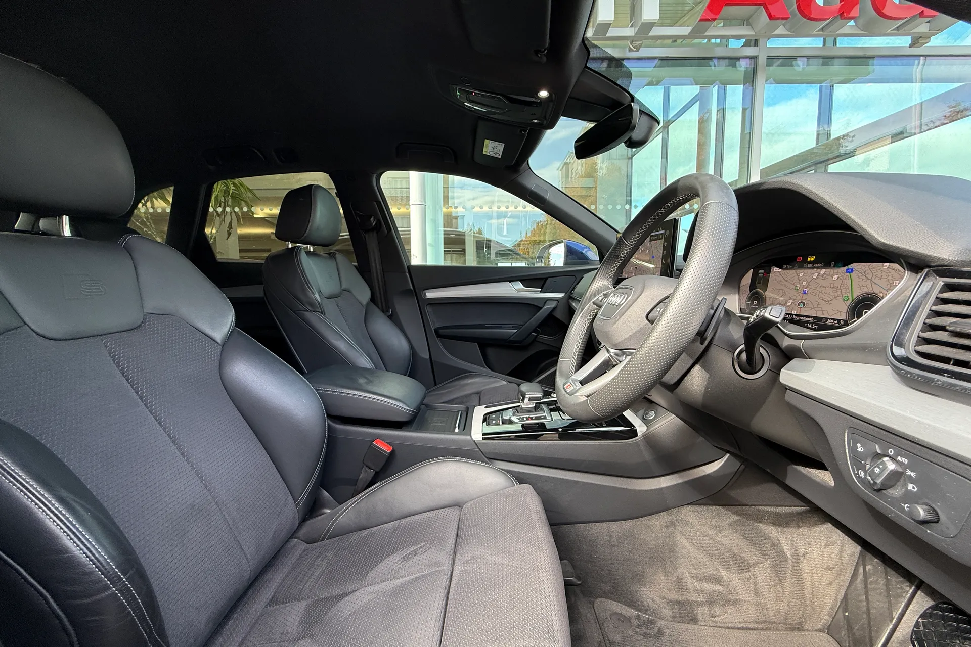 Audi Q5 thumbnail image number 33