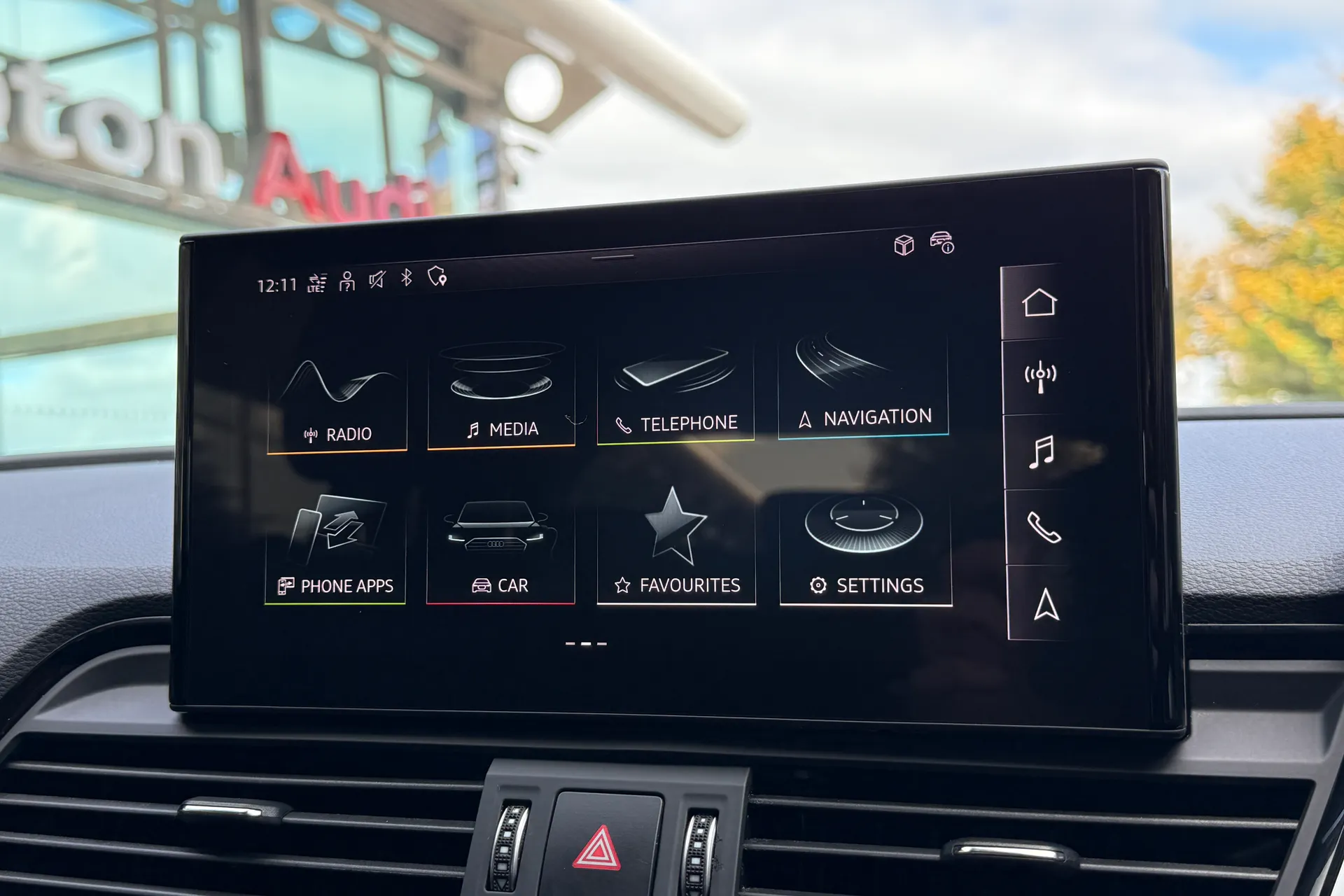 Audi Q5 thumbnail image number 13