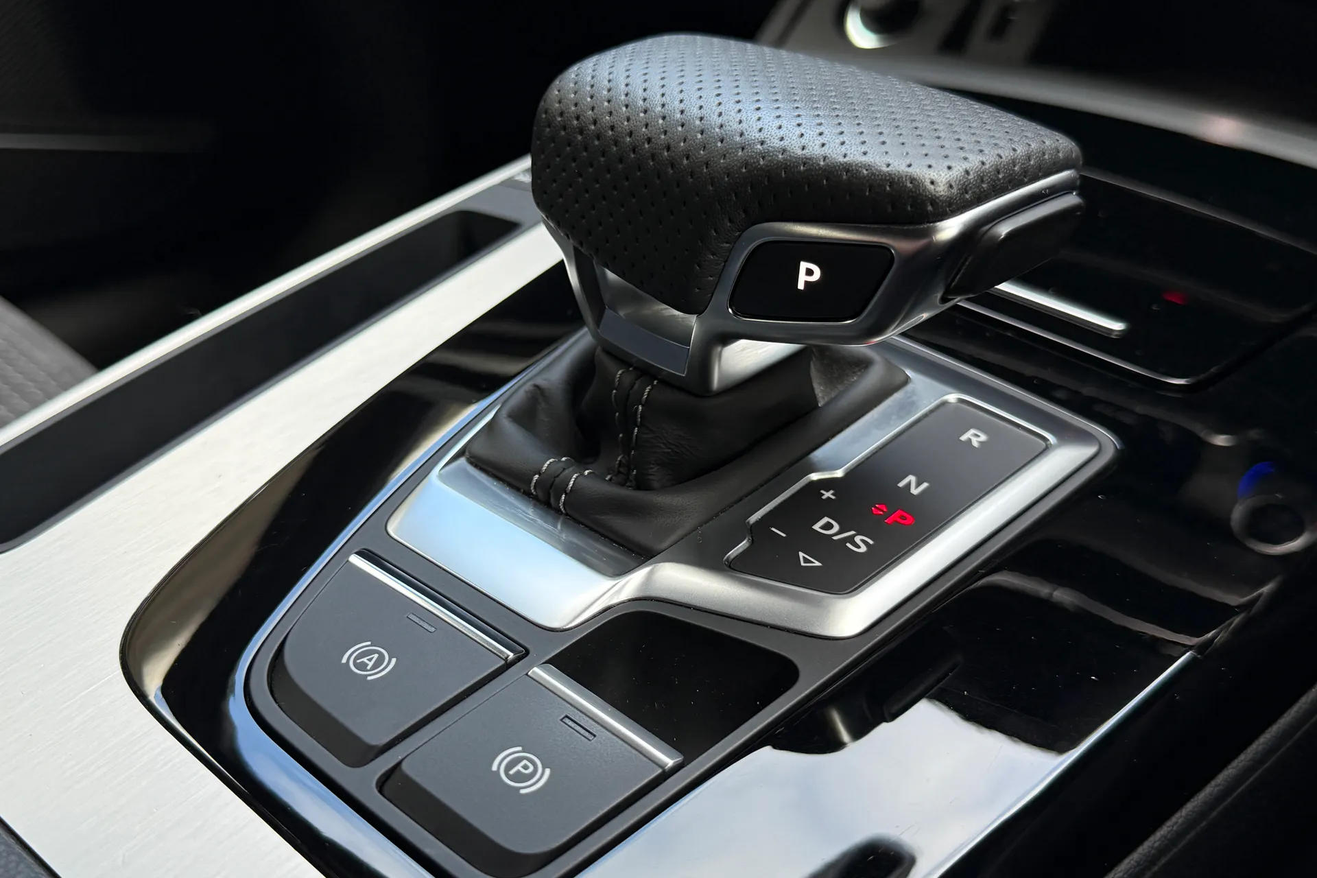 Audi Q5 thumbnail image number 18