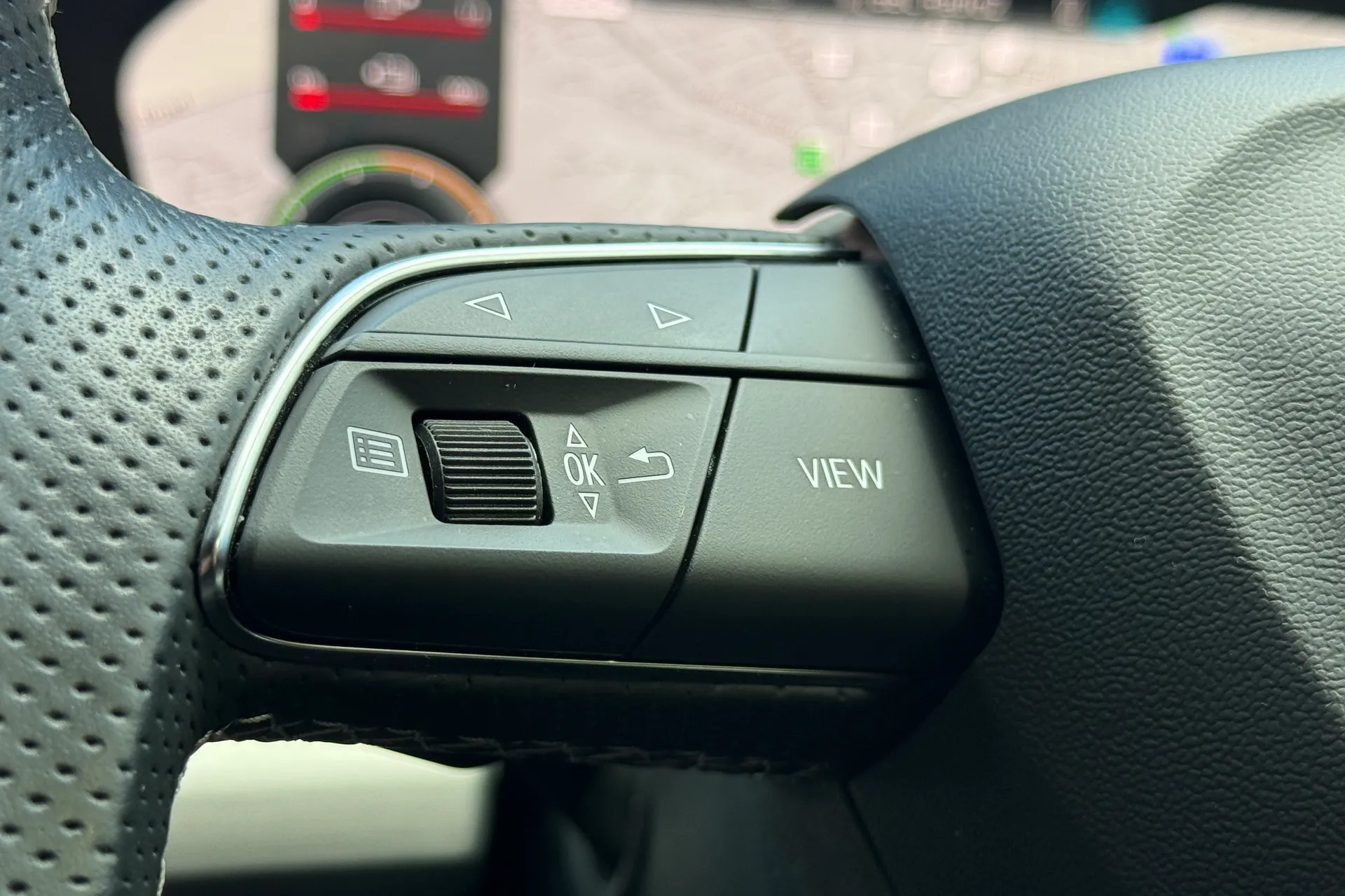 Audi Q5 thumbnail image number 24