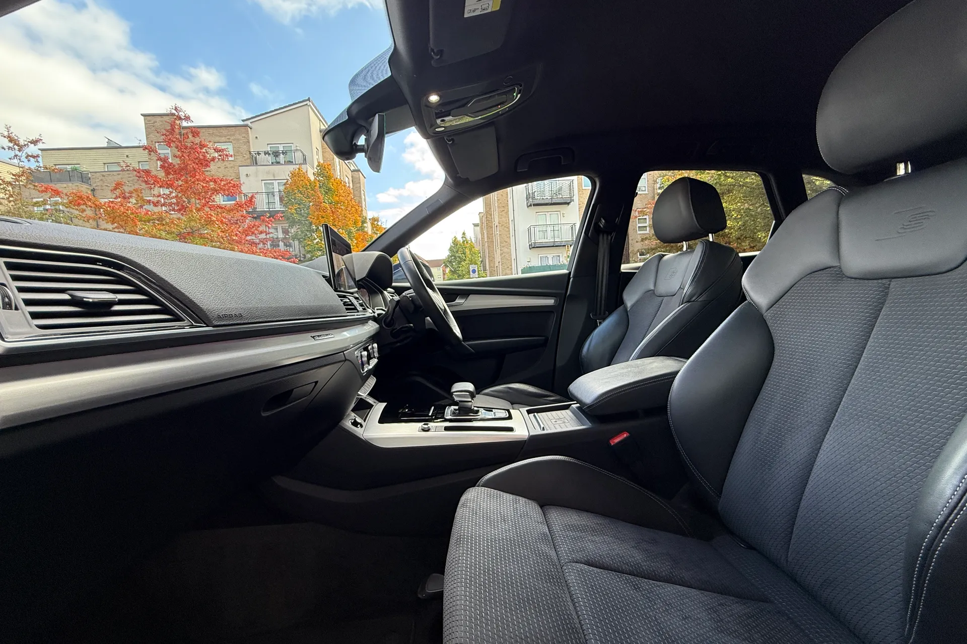 Audi Q5 thumbnail image number 2