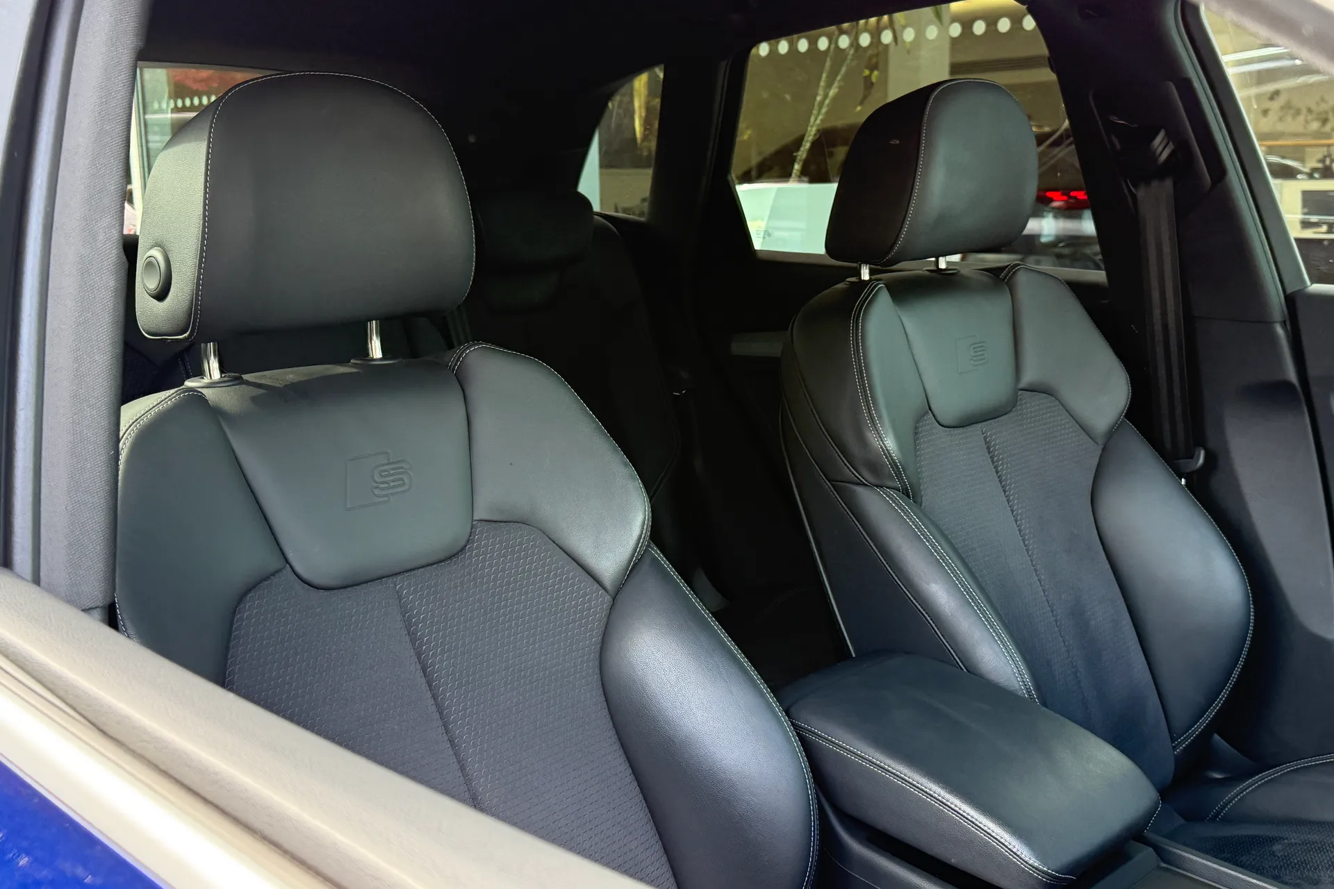 Audi Q5 thumbnail image number 36