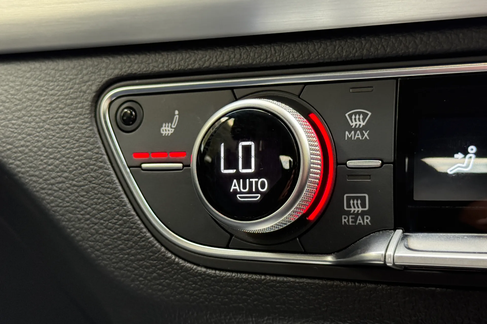 Audi Q5 thumbnail image number 9