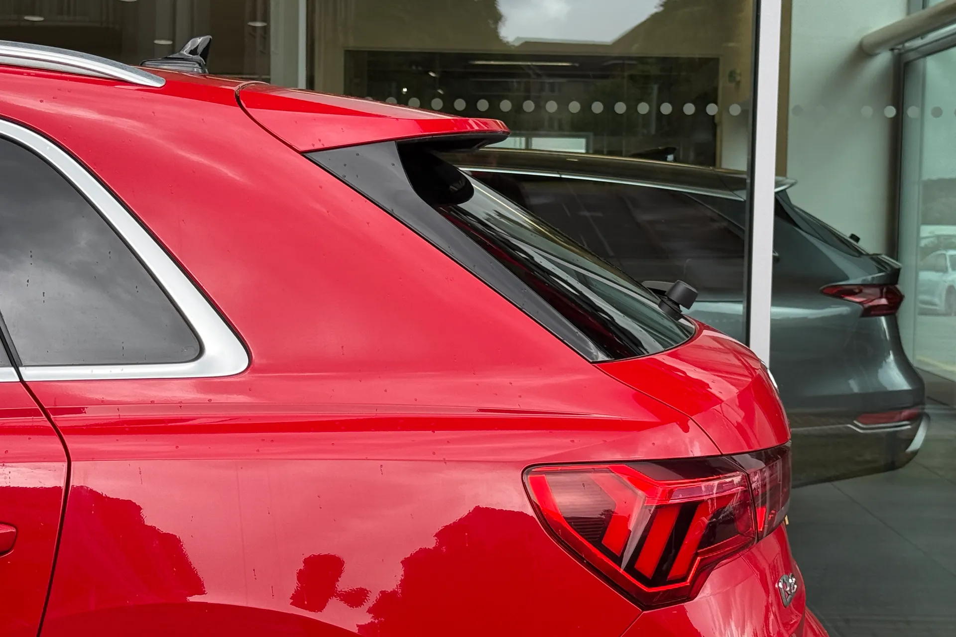 Audi Q3 thumbnail image number 26