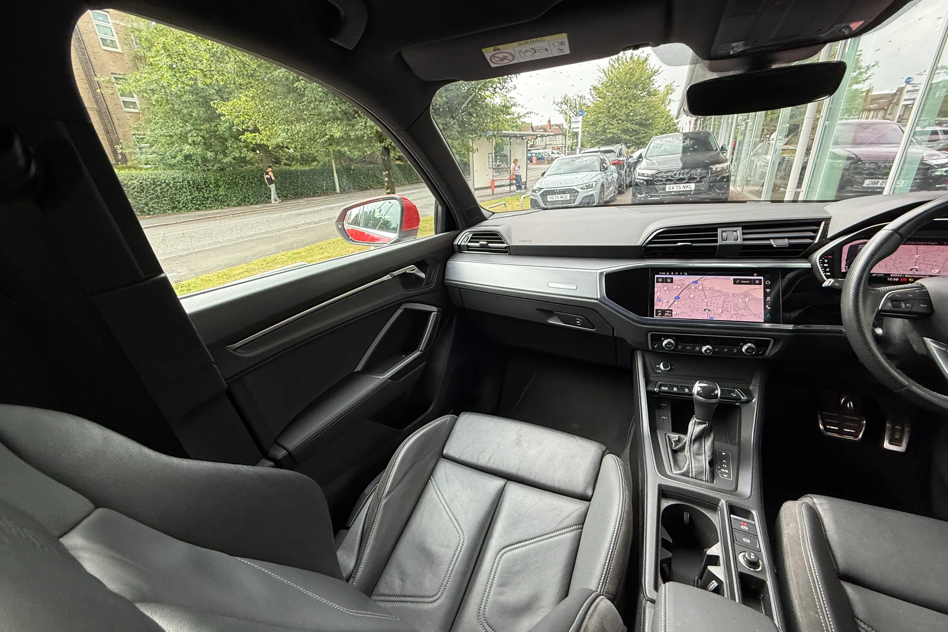 Audi Q3 thumbnail image number 22