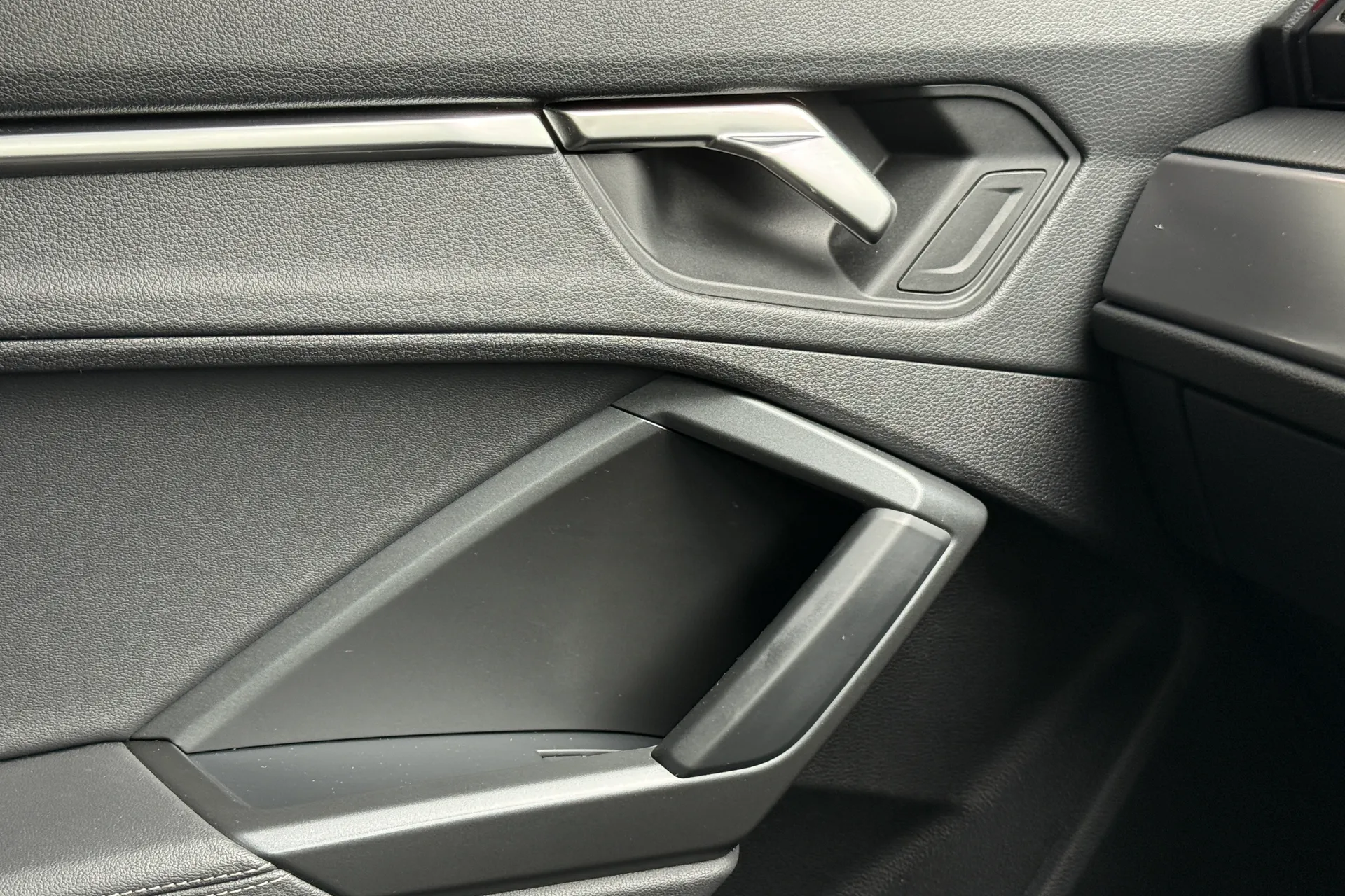 Audi Q3 thumbnail image number 41