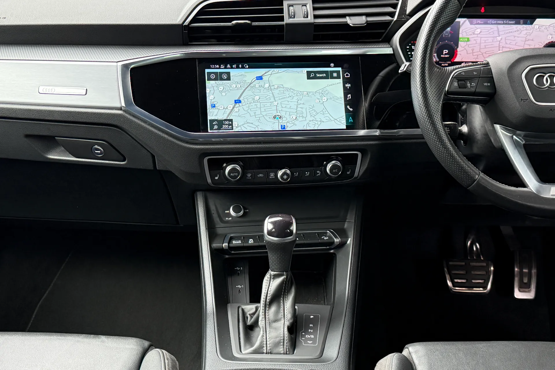 Audi Q3 thumbnail image number 19