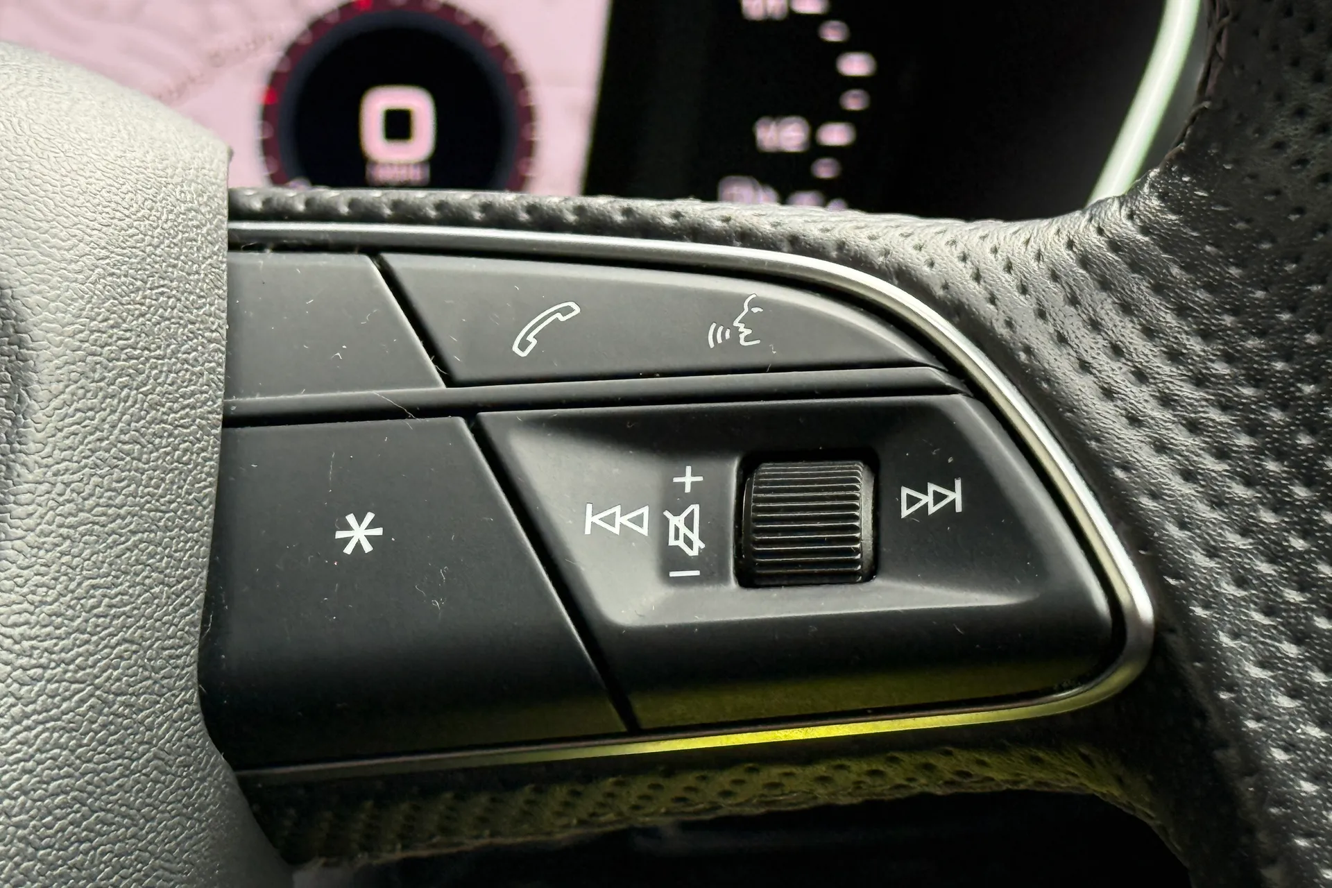 Audi Q3 thumbnail image number 46