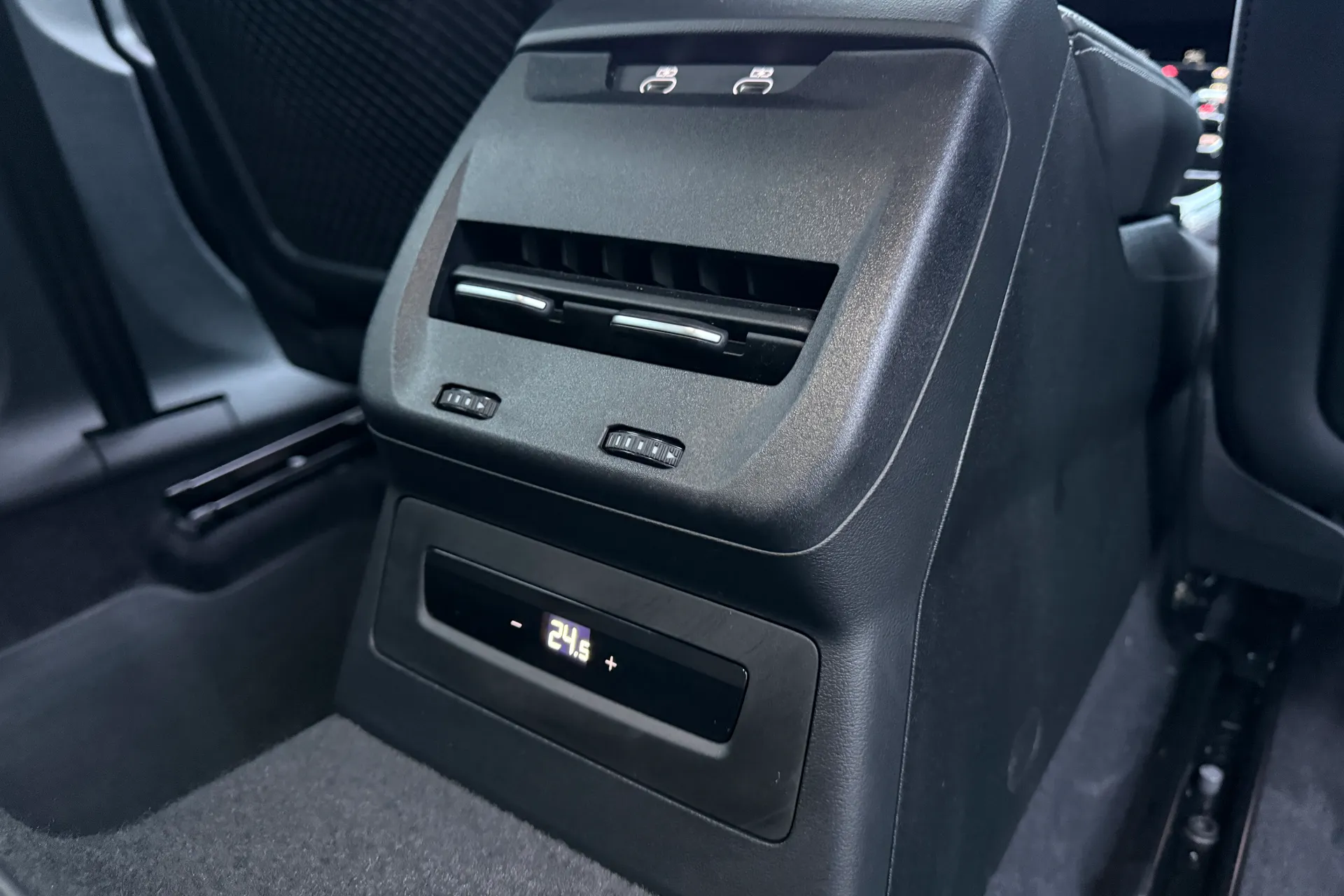 Audi A5 thumbnail image number 43