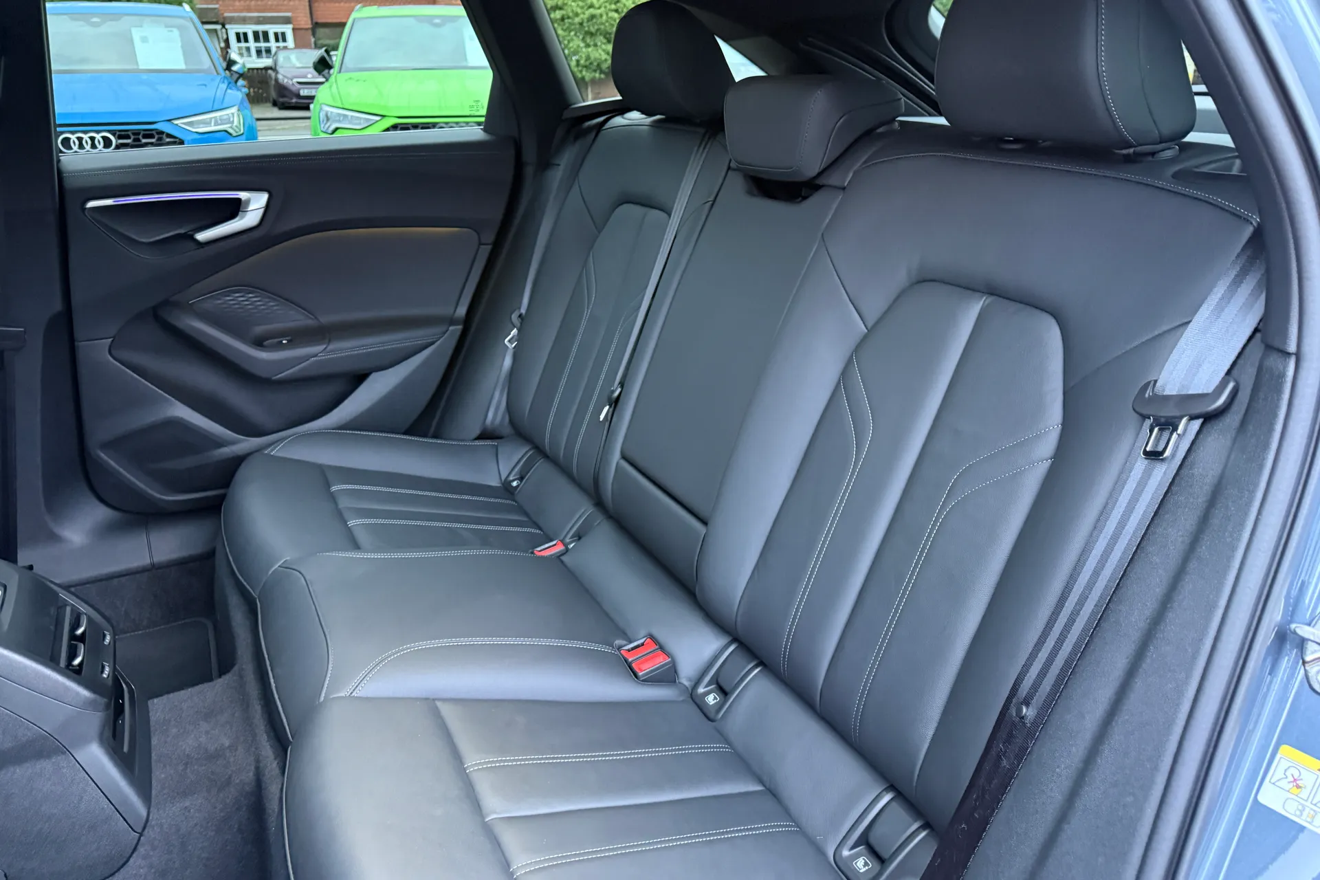 Audi A5 thumbnail image number 37