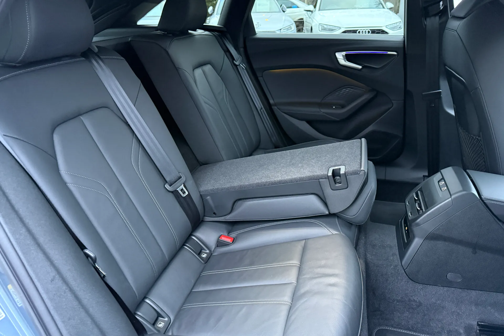 Audi A5 thumbnail image number 41