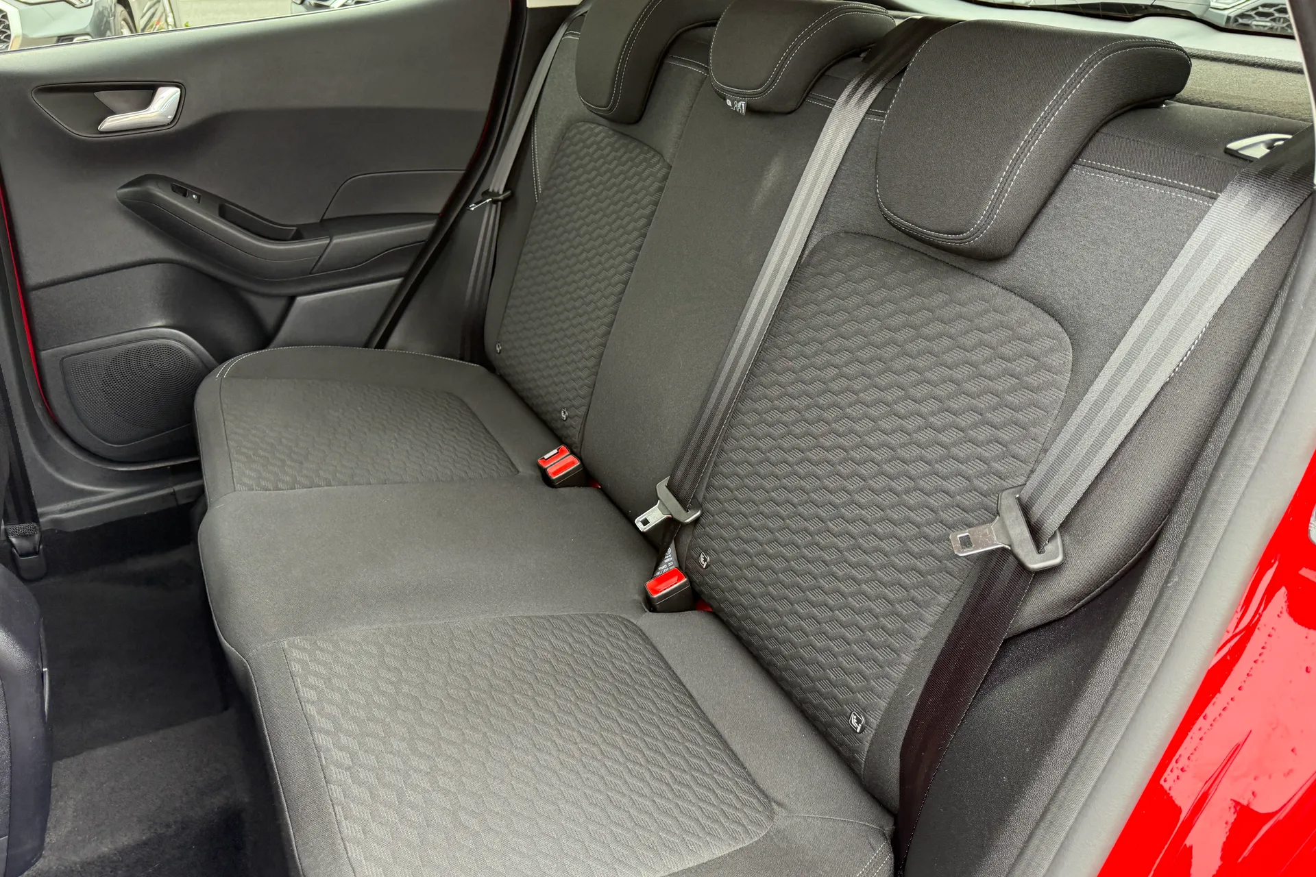 FORD FIESTA TITANIUM TURBO MHE thumbnail image number 38