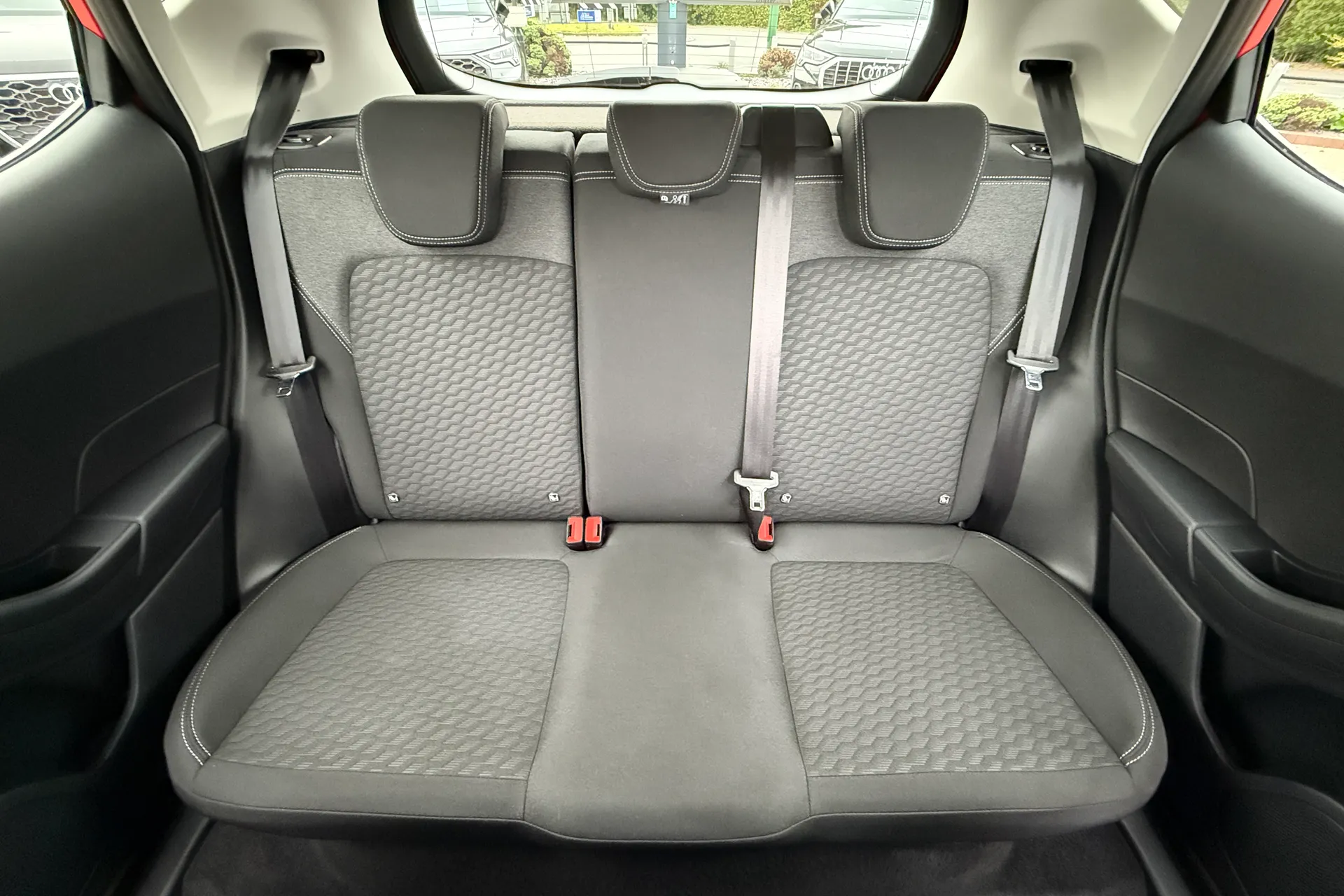 FORD FIESTA TITANIUM TURBO MHE thumbnail image number 7