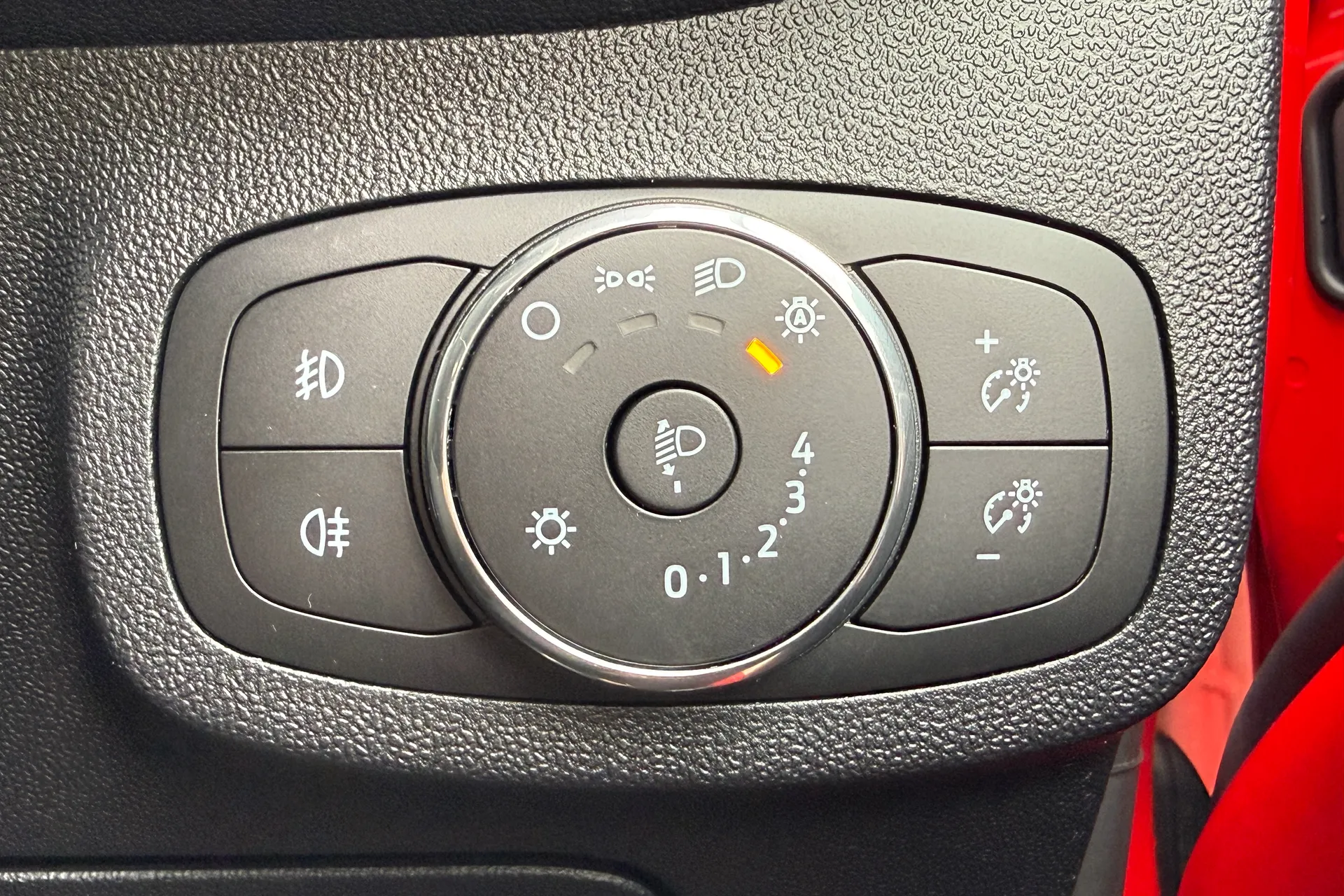 FORD FIESTA TITANIUM TURBO MHE thumbnail image number 23