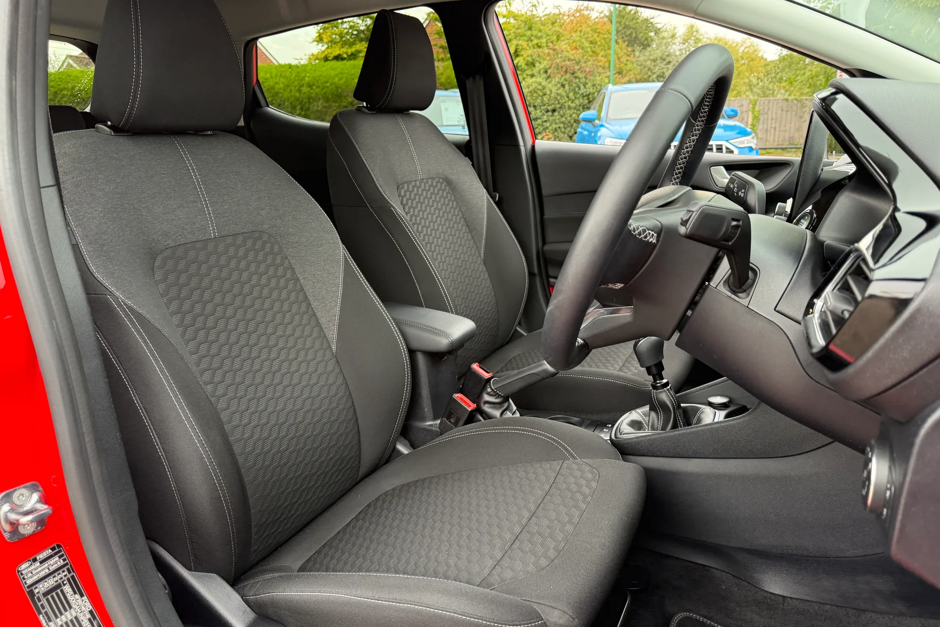 FORD FIESTA TITANIUM TURBO MHE thumbnail image number 27