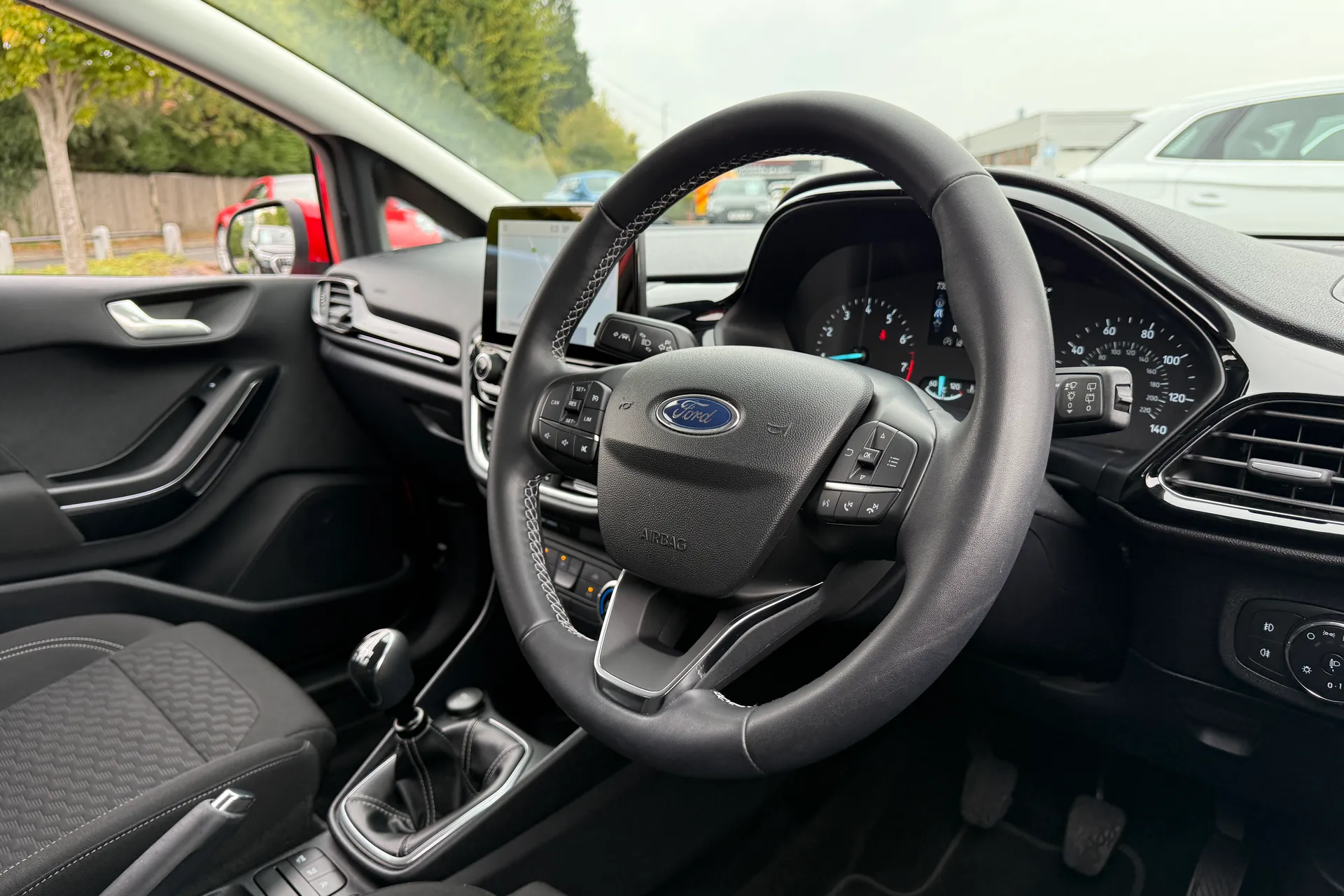 FORD FIESTA TITANIUM TURBO MHE thumbnail image number 28