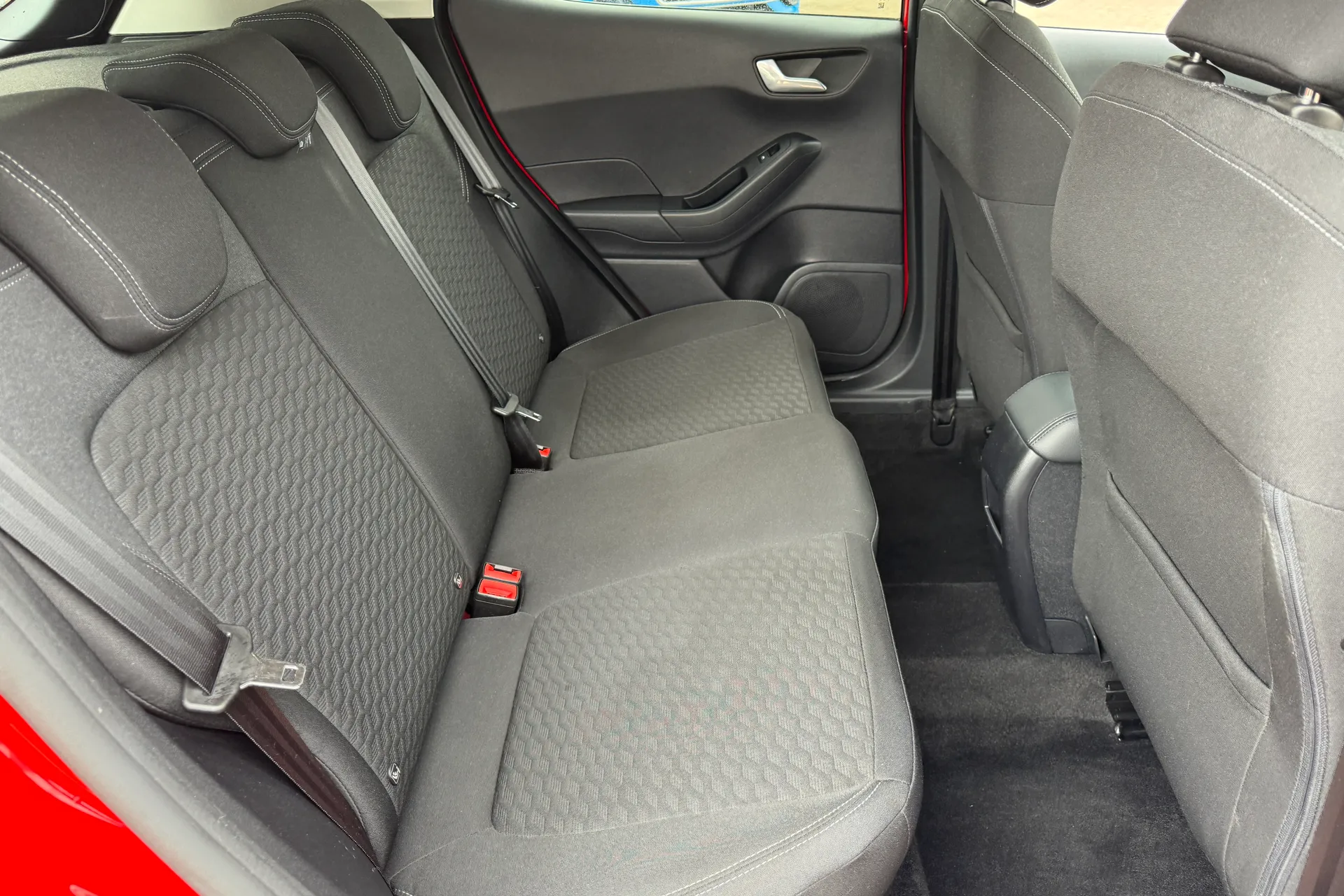 FORD FIESTA TITANIUM TURBO MHE thumbnail image number 40