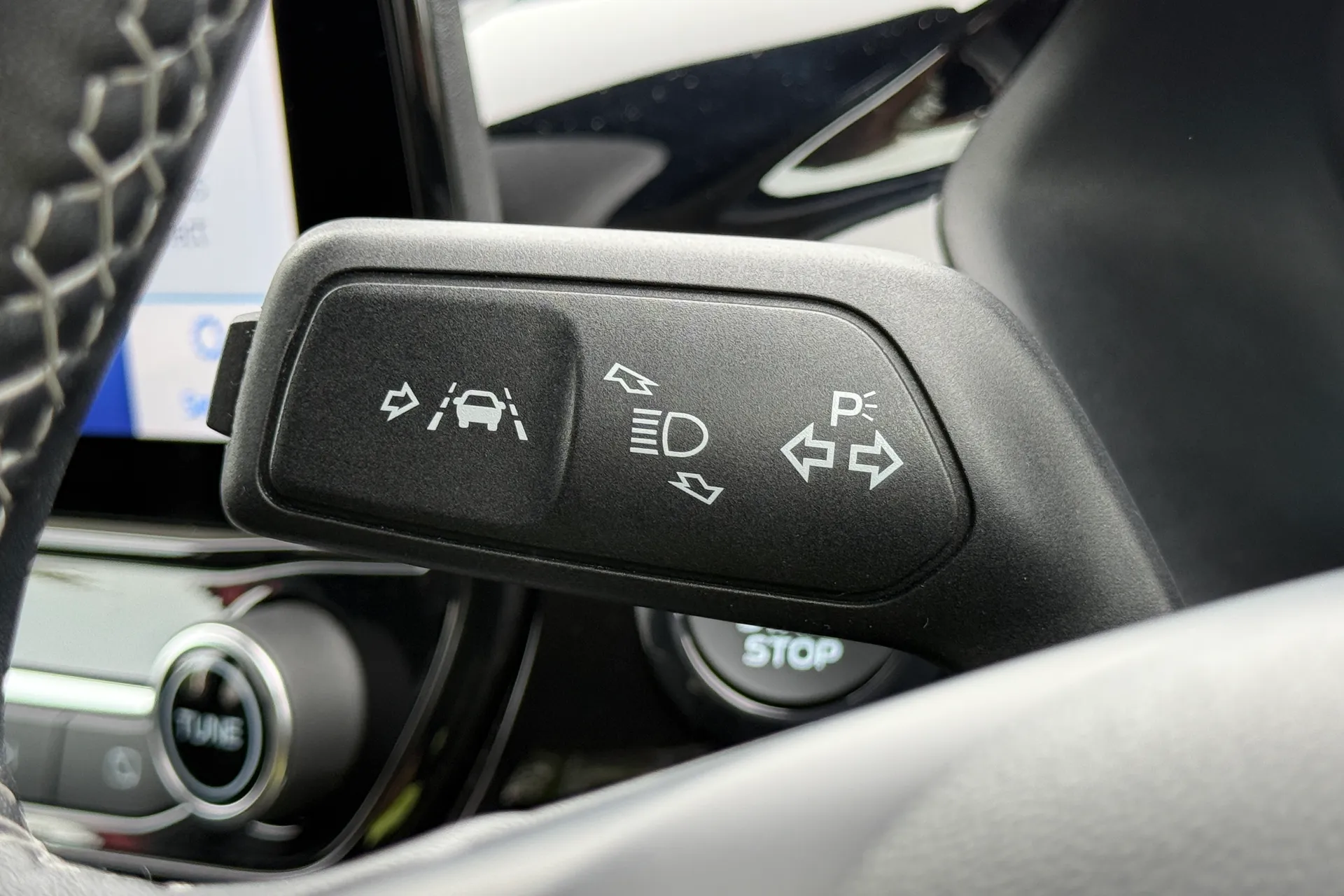 FORD FIESTA TITANIUM TURBO MHE thumbnail image number 17