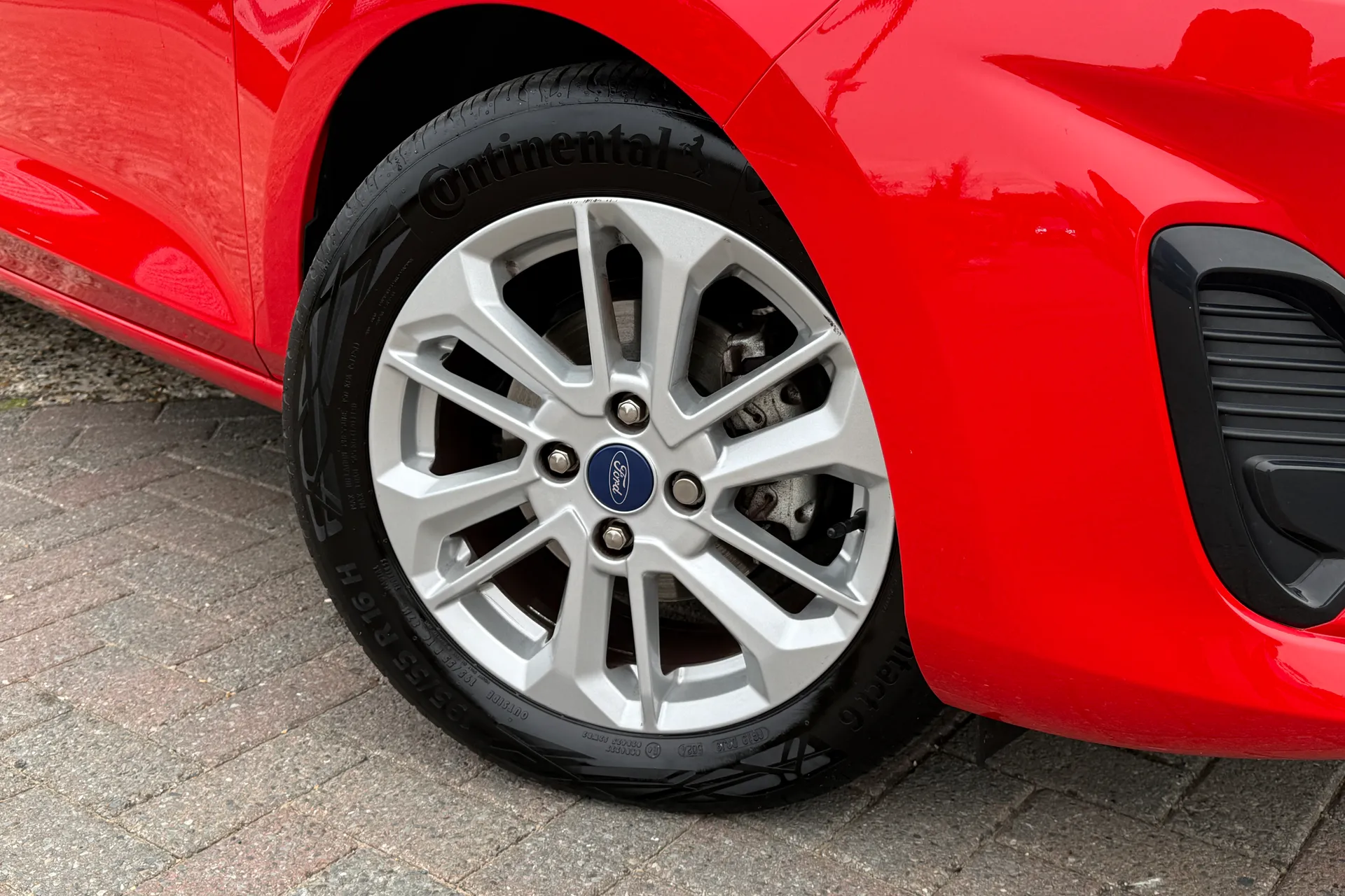 FORD FIESTA TITANIUM TURBO MHE thumbnail image number 8