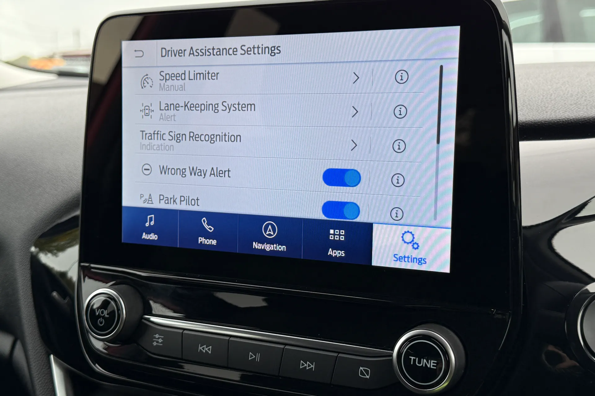 FORD FIESTA TITANIUM TURBO MHE thumbnail image number 11