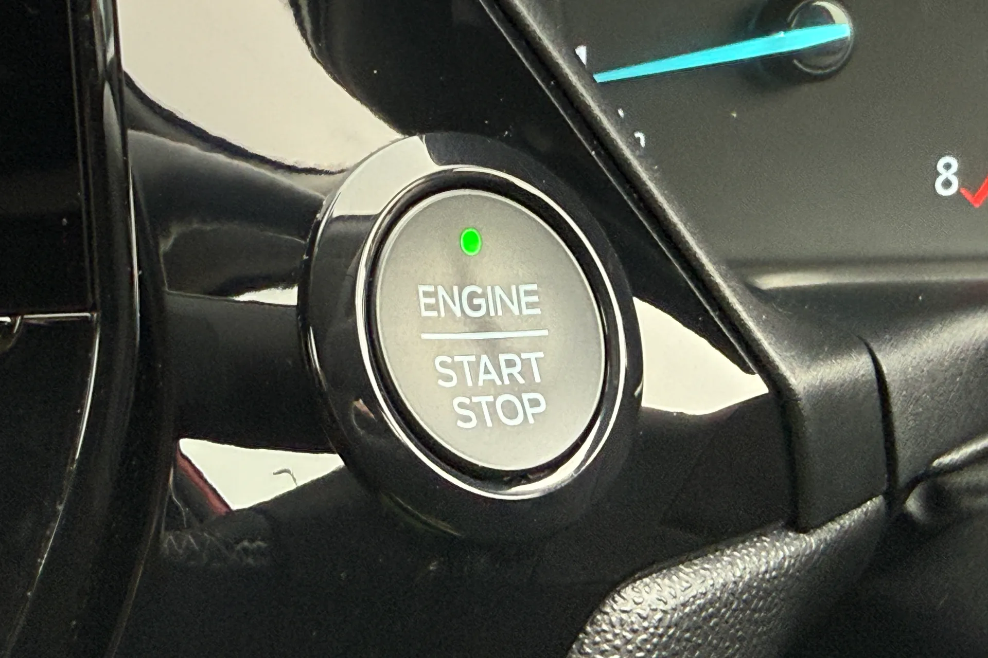 FORD FIESTA TITANIUM TURBO MHE thumbnail image number 16