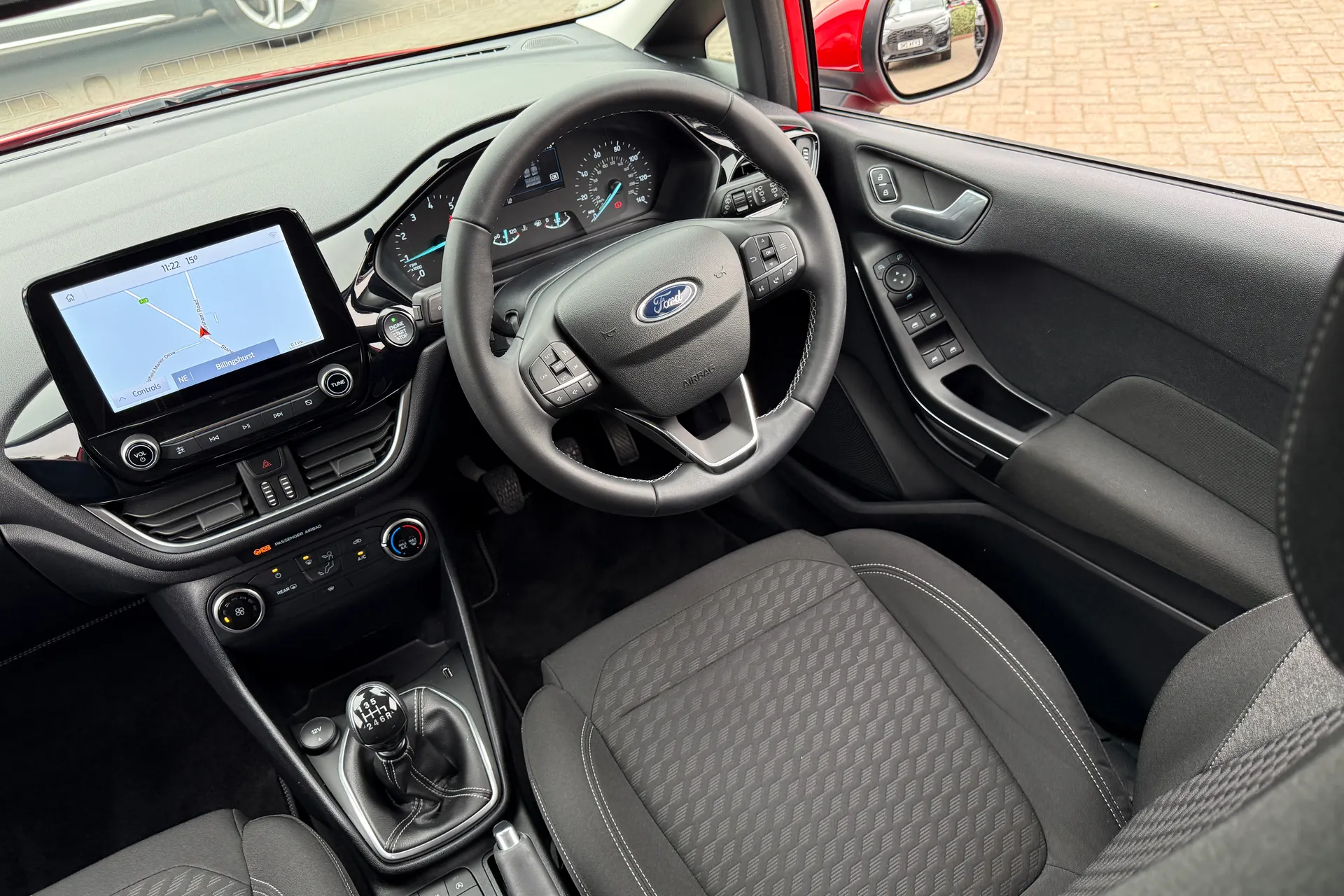 FORD FIESTA TITANIUM TURBO MHE thumbnail image number 37