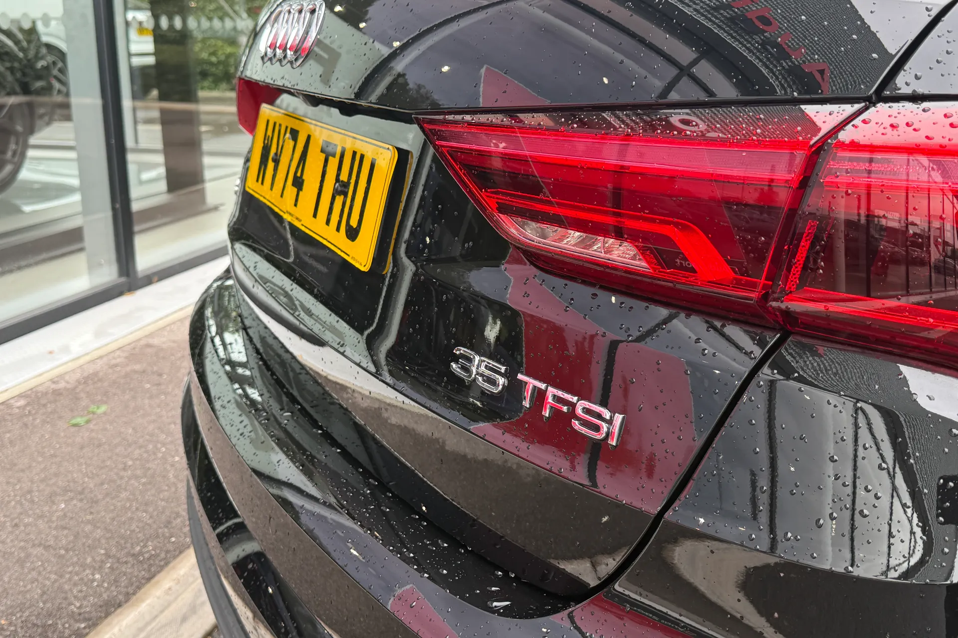 Audi Q3 thumbnail image number 24