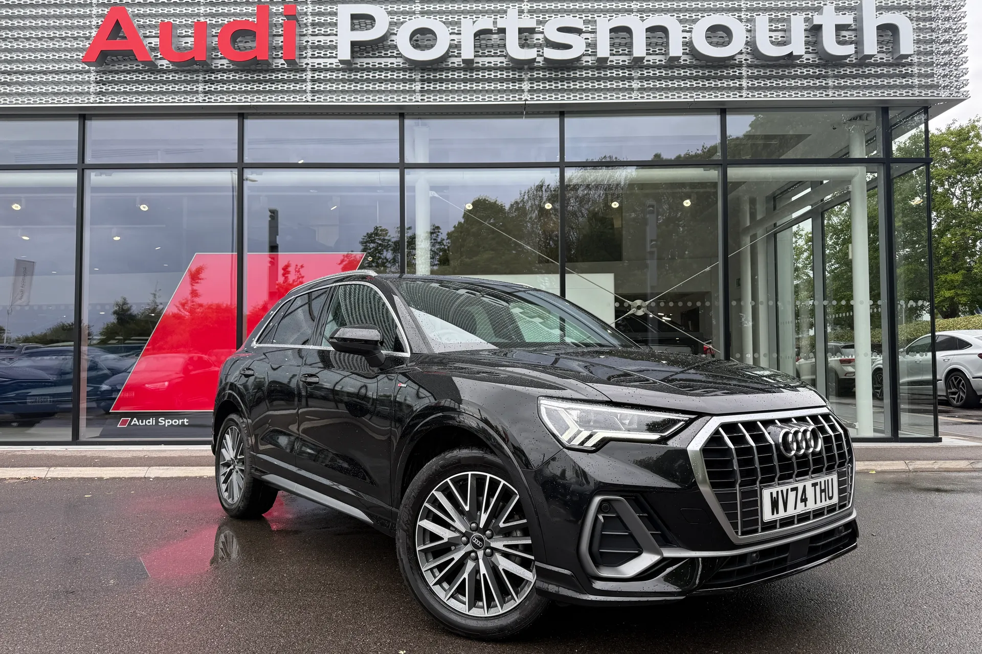 Audi Q3 focused image