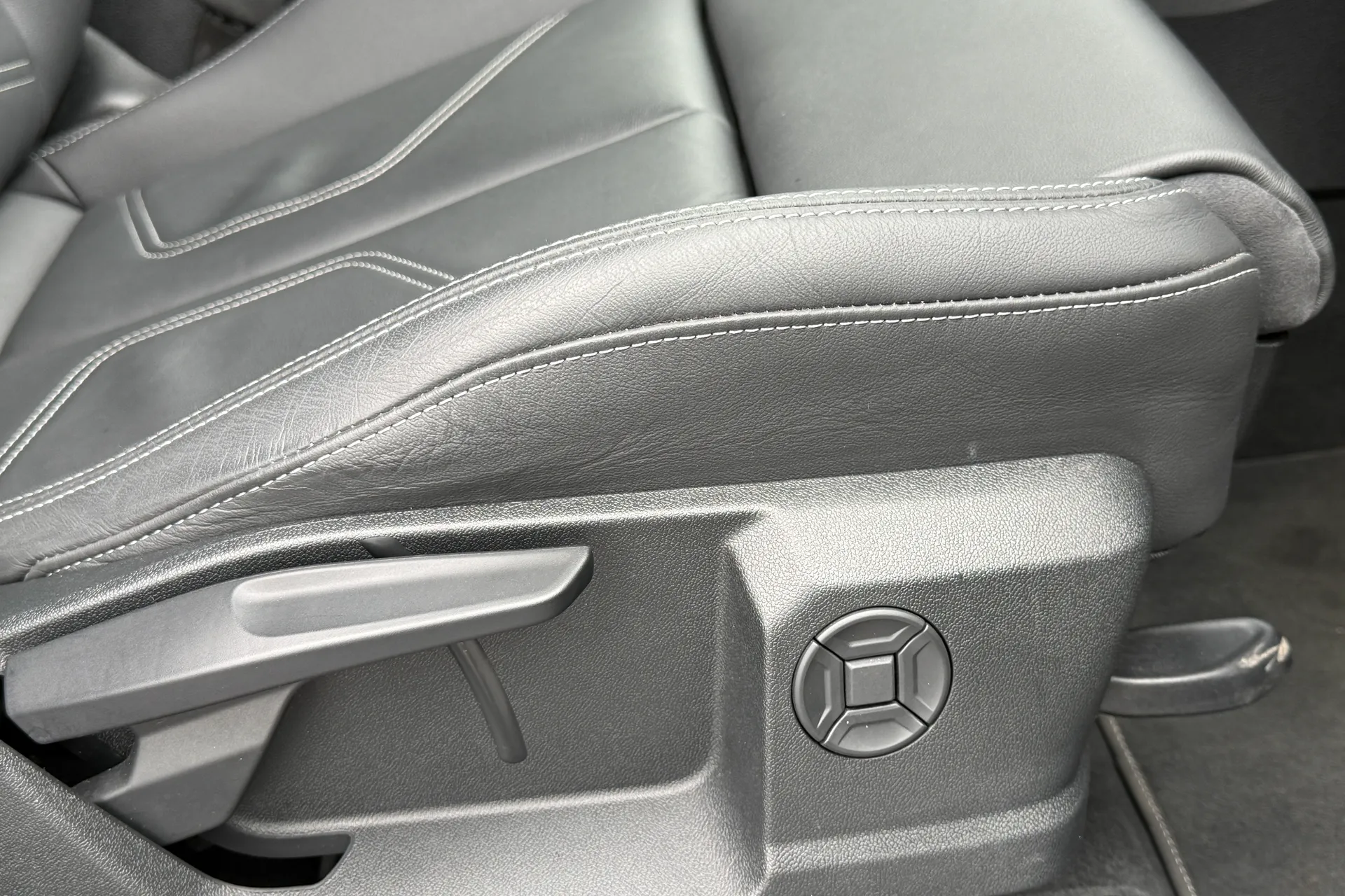 Audi Q3 thumbnail image number 29