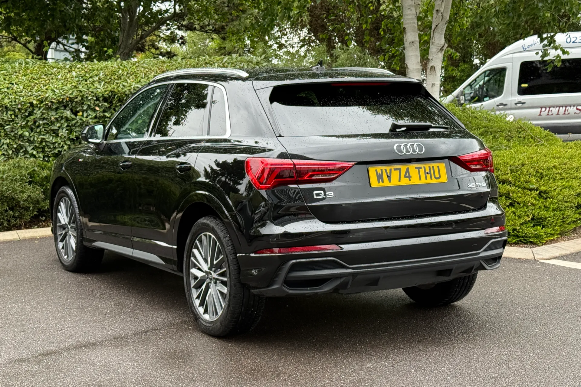 Audi Q3 thumbnail image number 12