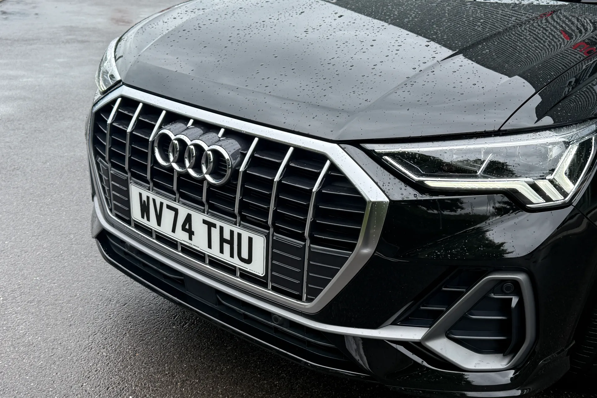 Audi Q3 thumbnail image number 15