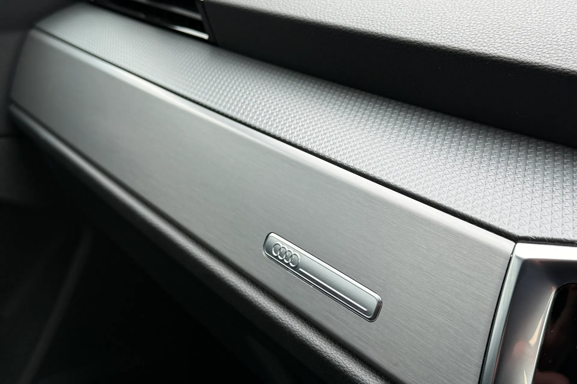 Audi Q3 thumbnail image number 51