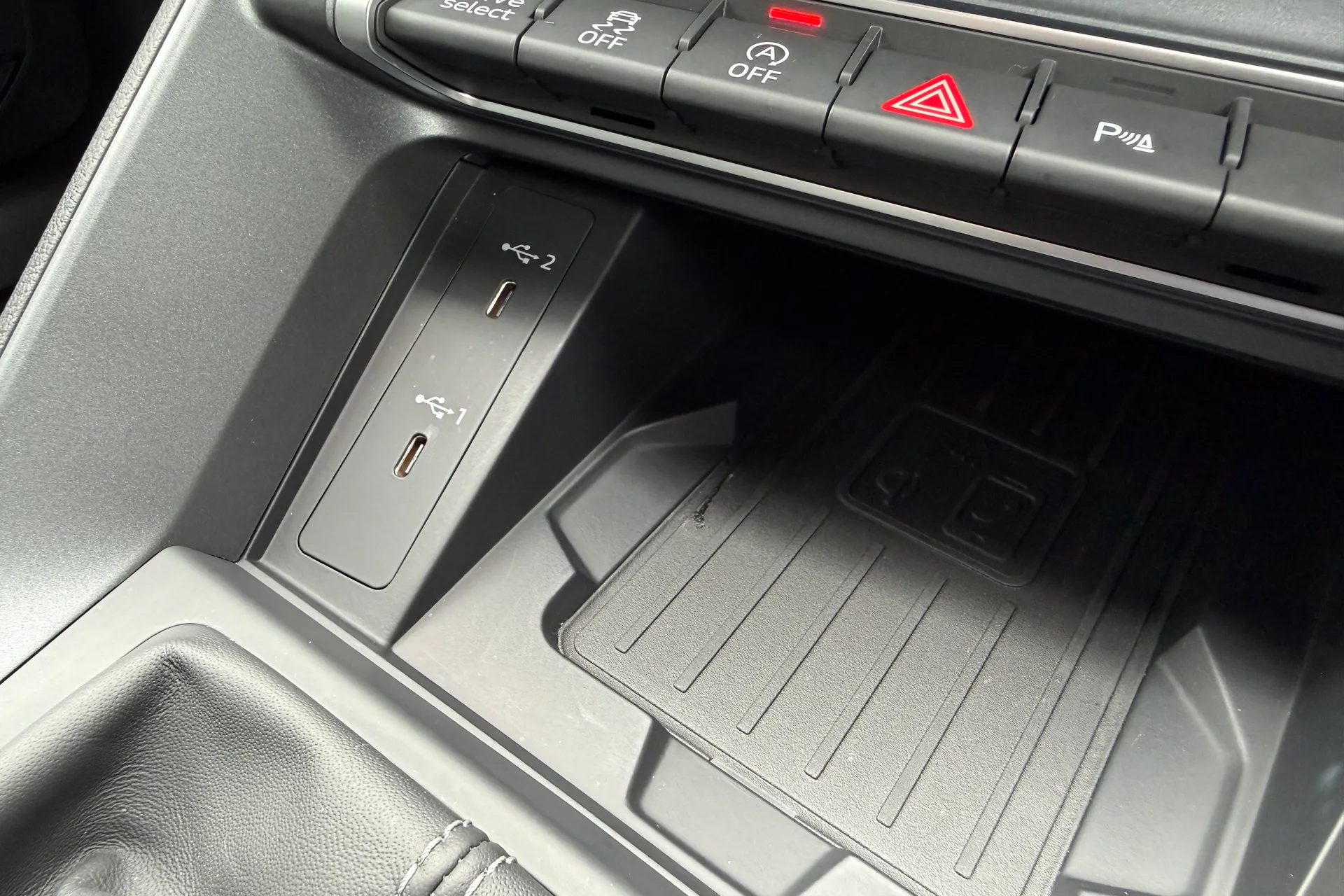 Audi Q3 thumbnail image number 21