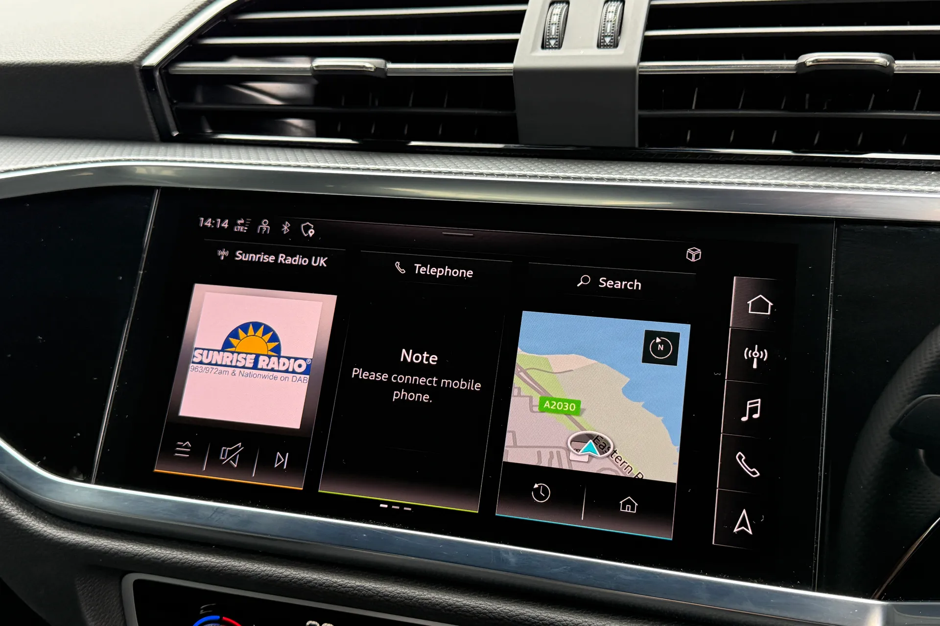 Audi Q3 thumbnail image number 28