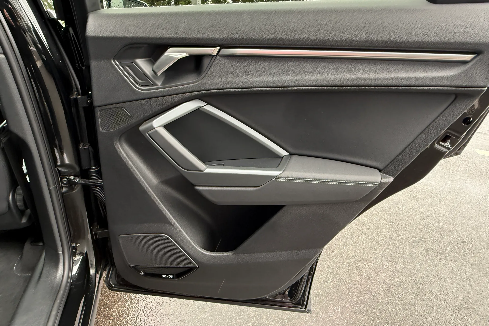Audi Q3 thumbnail image number 45
