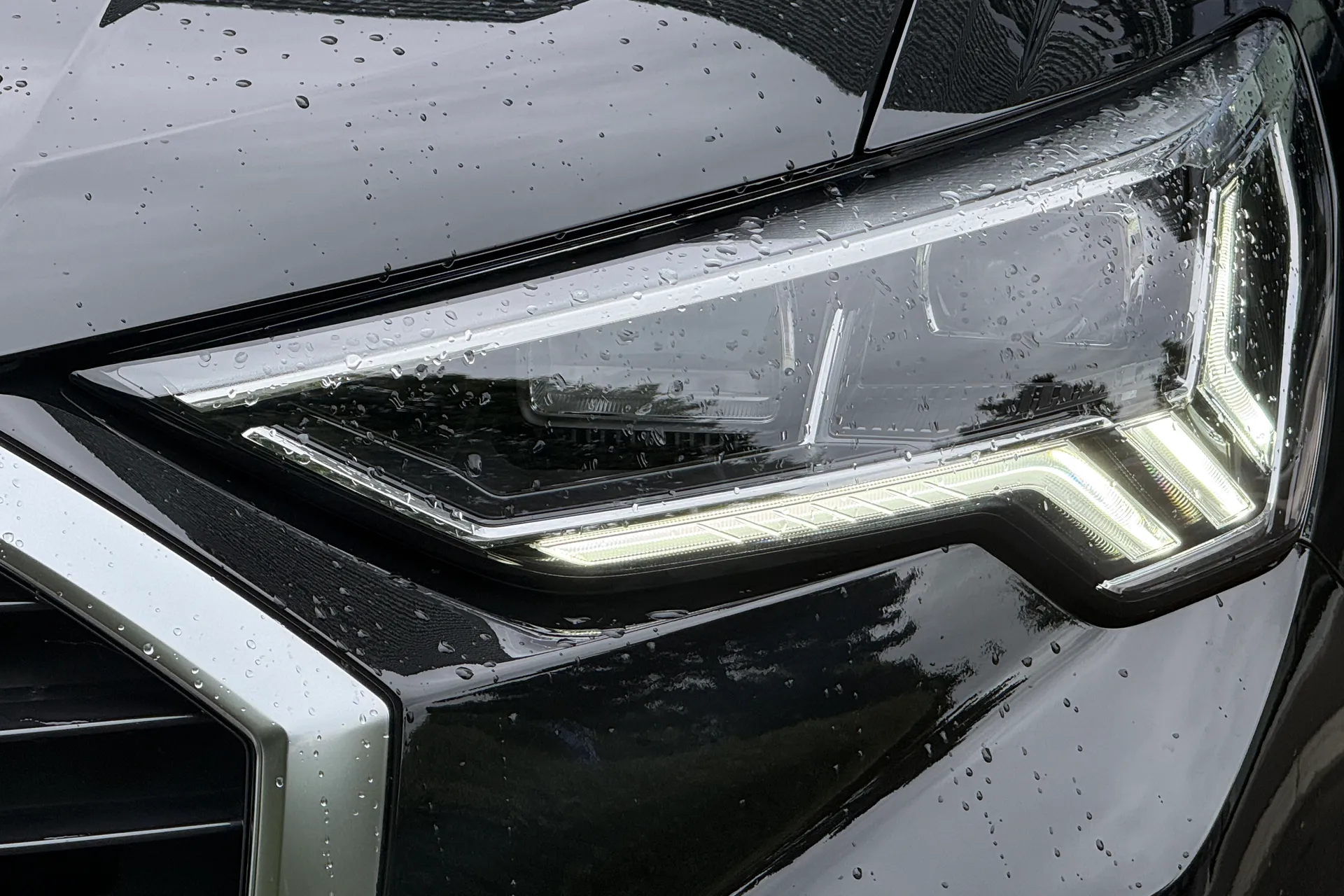 Audi Q3 thumbnail image number 46