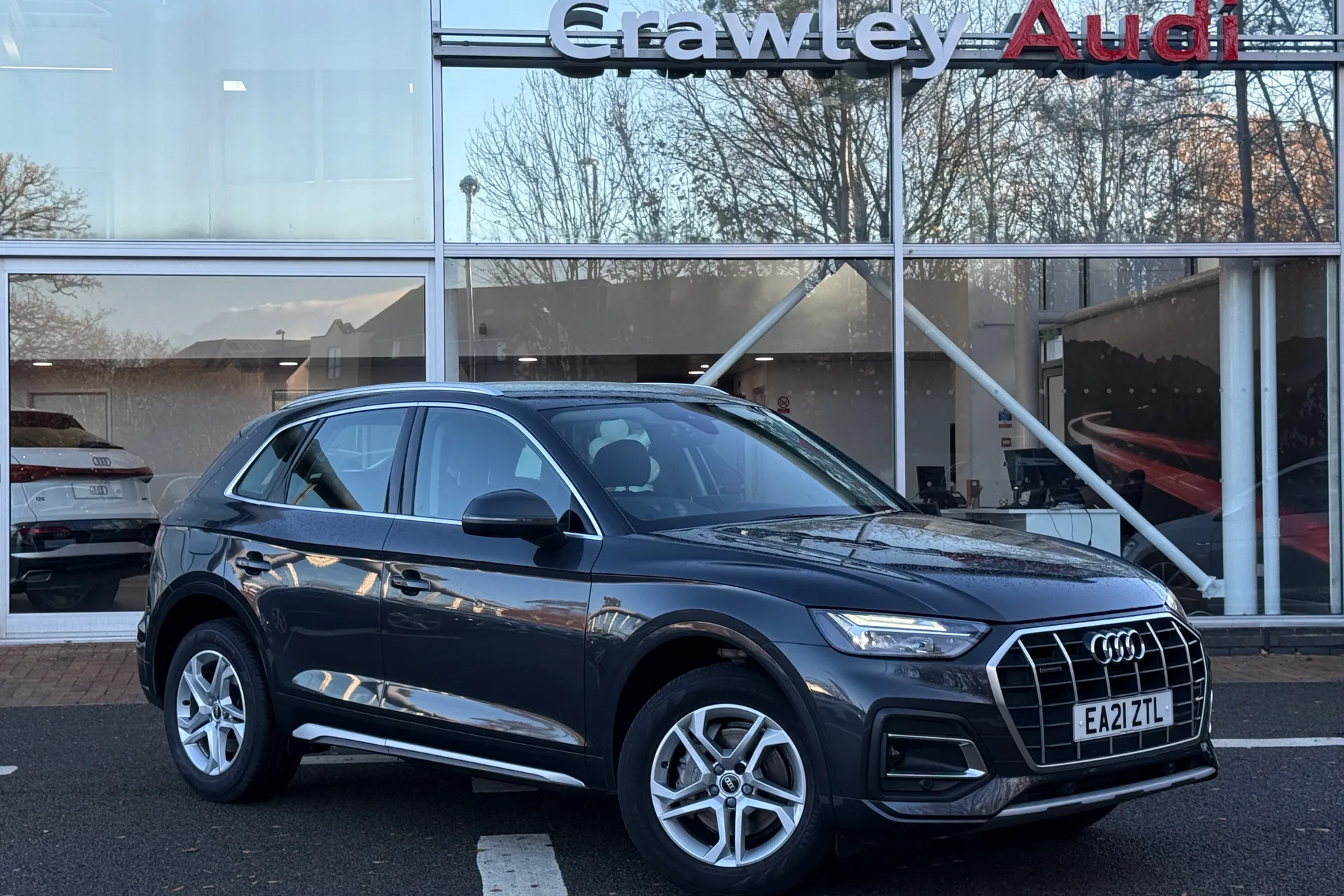 Audi Q5 focused image