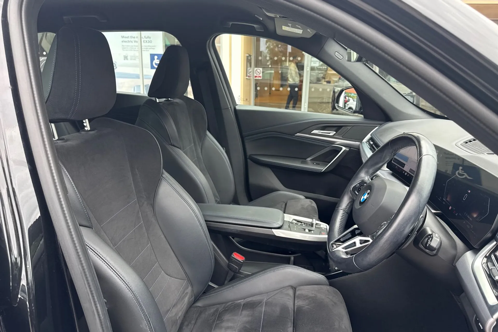 BMW X1 thumbnail image number 25