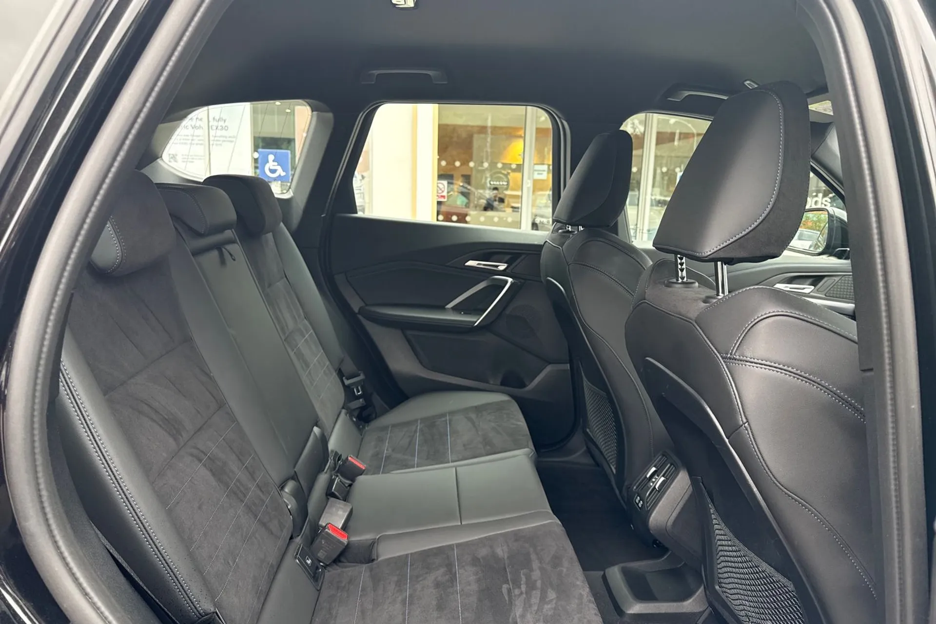 BMW X1 thumbnail image number 22