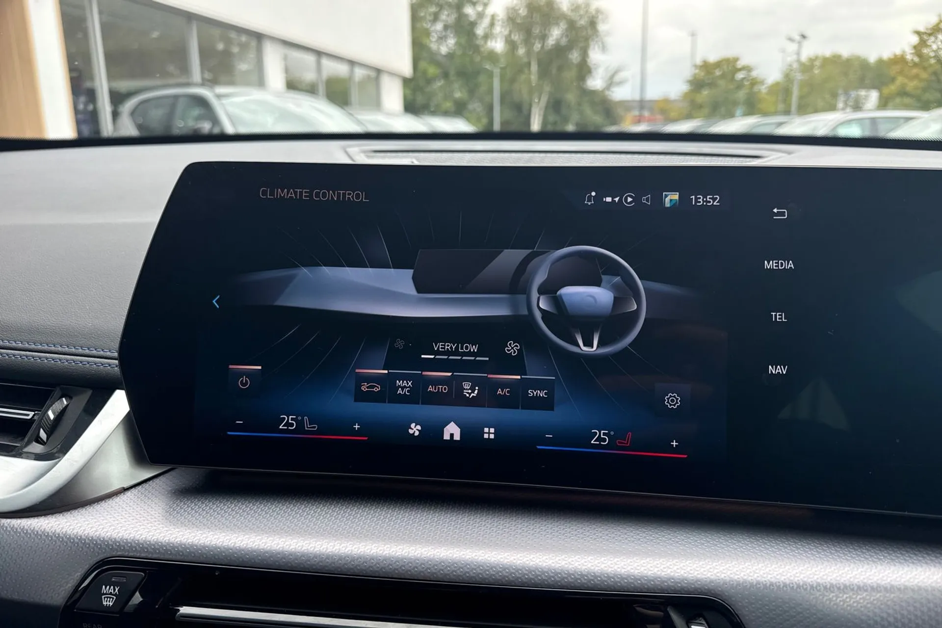 BMW X1 thumbnail image number 38