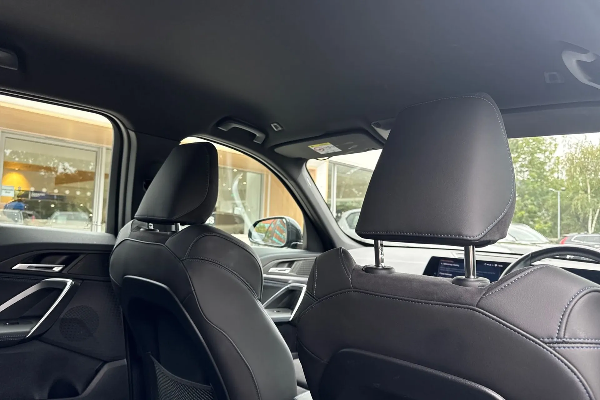 BMW X1 thumbnail image number 23