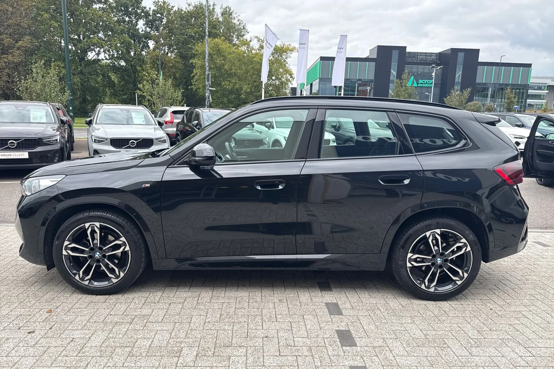 BMW X1 thumbnail image number 11