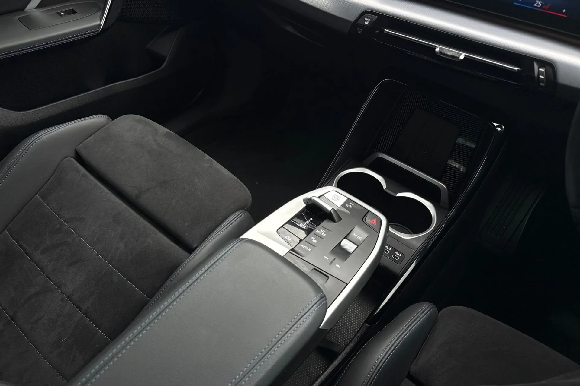 BMW X1 thumbnail image number 42