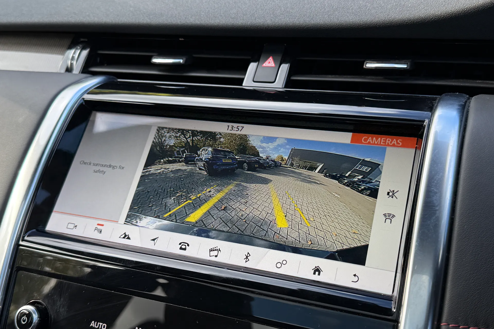 LAND ROVER DISCOVERY SPORT thumbnail image number 6