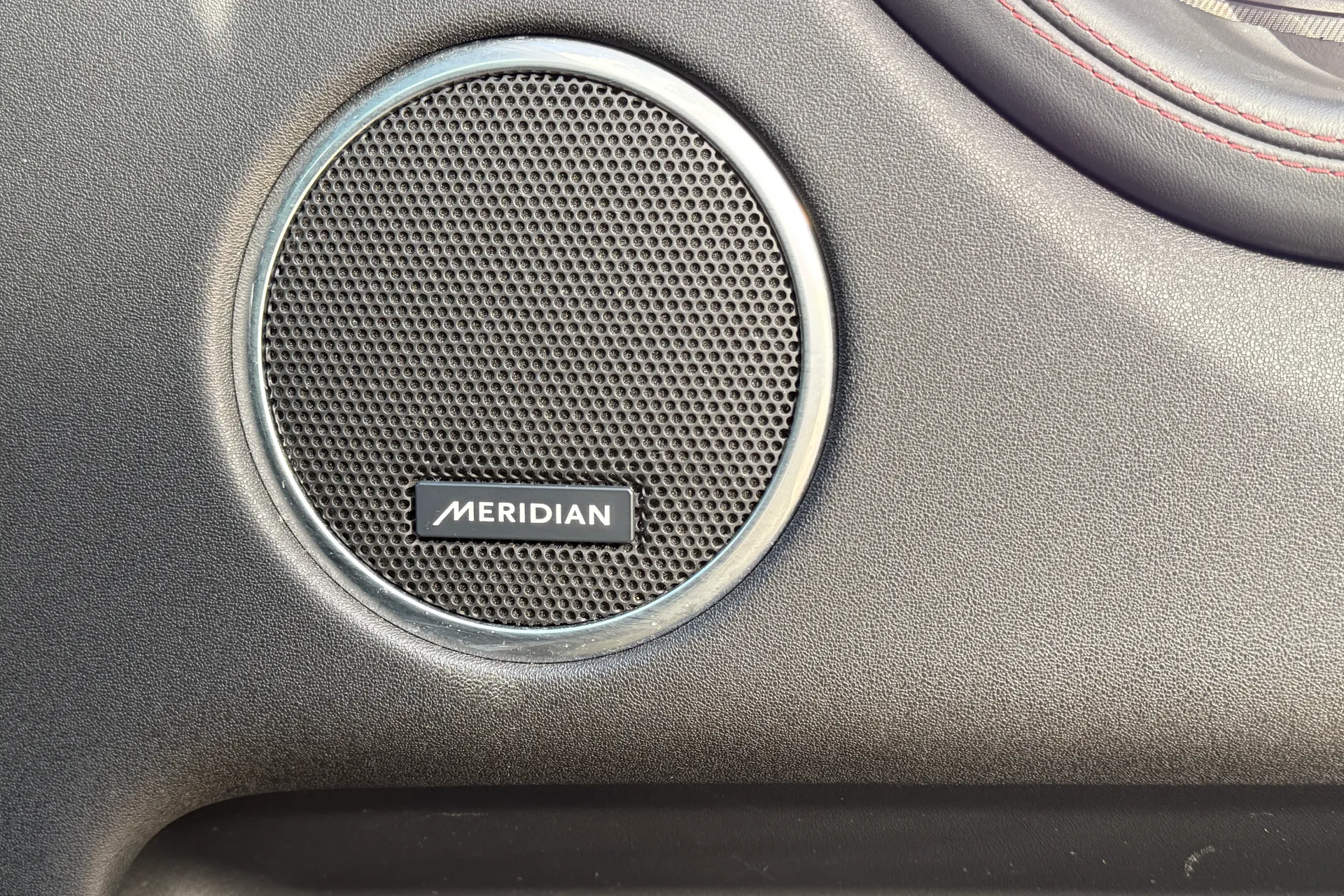 LAND ROVER DISCOVERY SPORT thumbnail image number 51