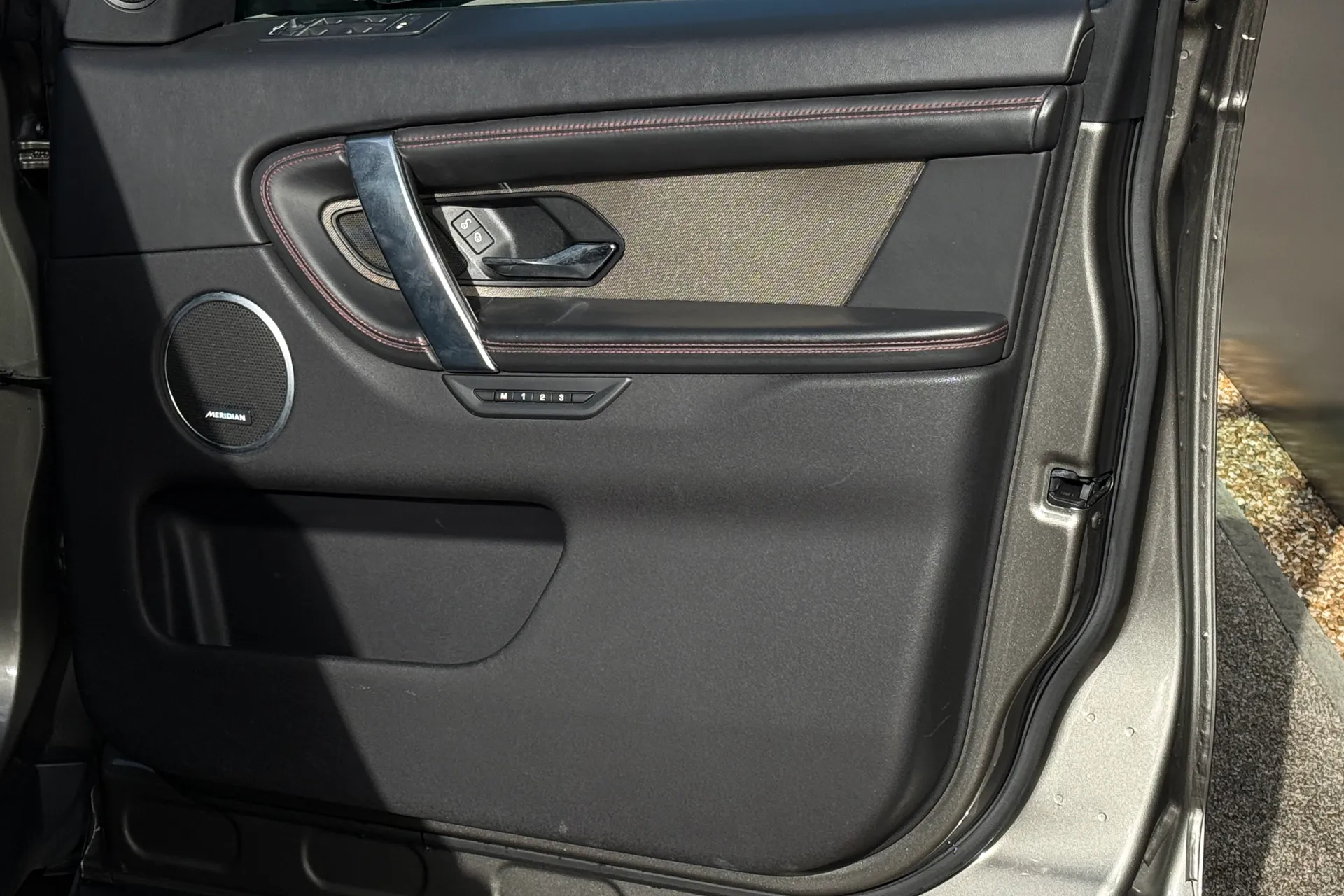 LAND ROVER DISCOVERY SPORT thumbnail image number 52